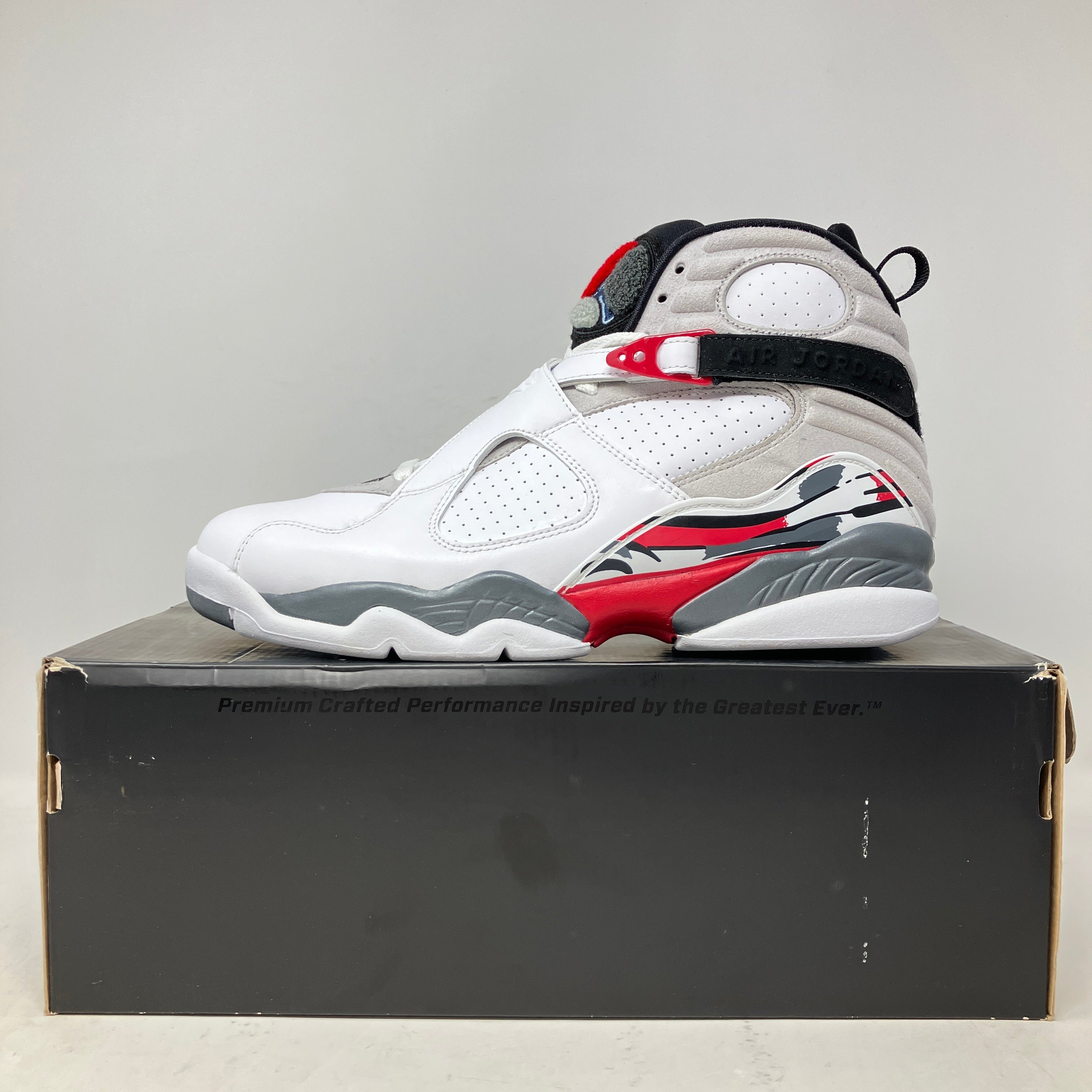 Brand new Jordan 8 Retro Bugs Bunny 2013 sneakers with original accessories.