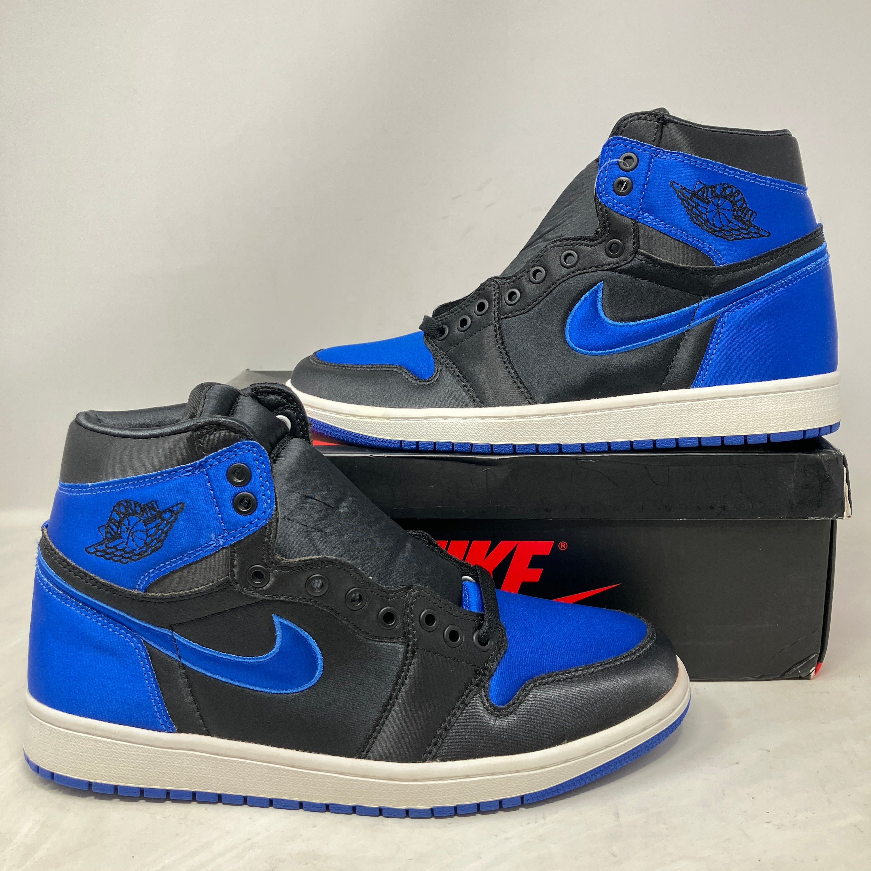 Jordan 1 Retro High Satin Royal (Numbered)