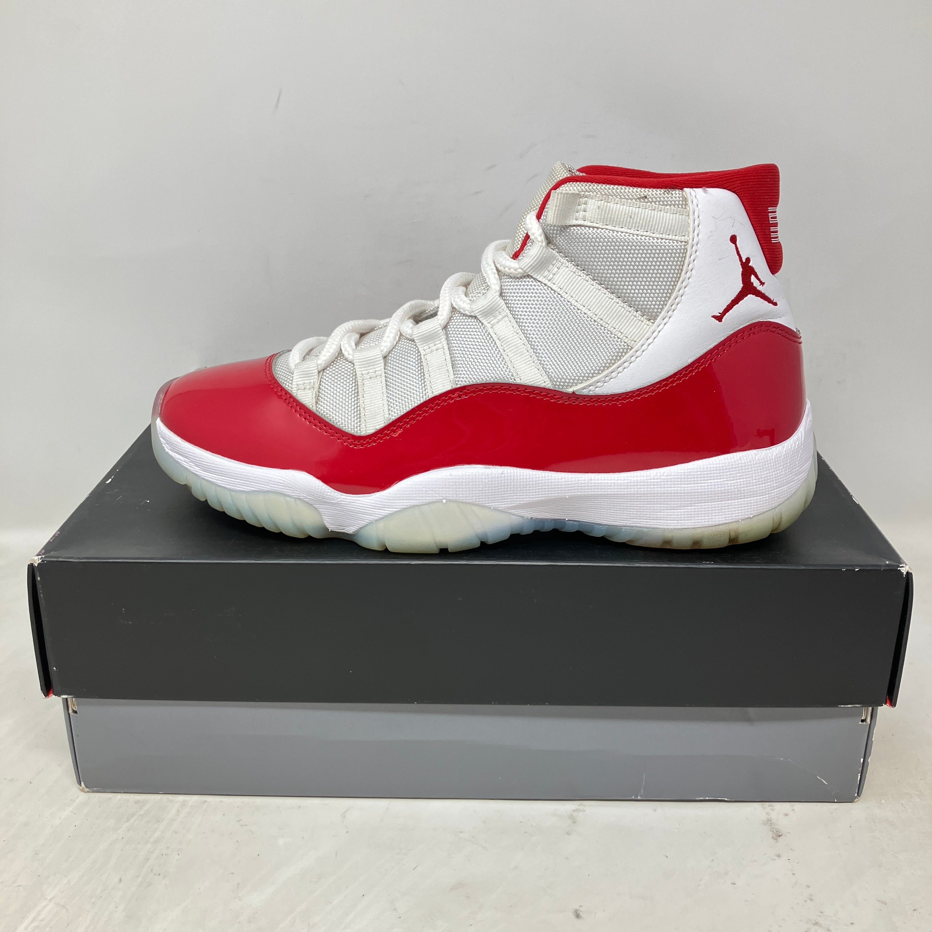 Jordan 11 Retro Cherry (2022)