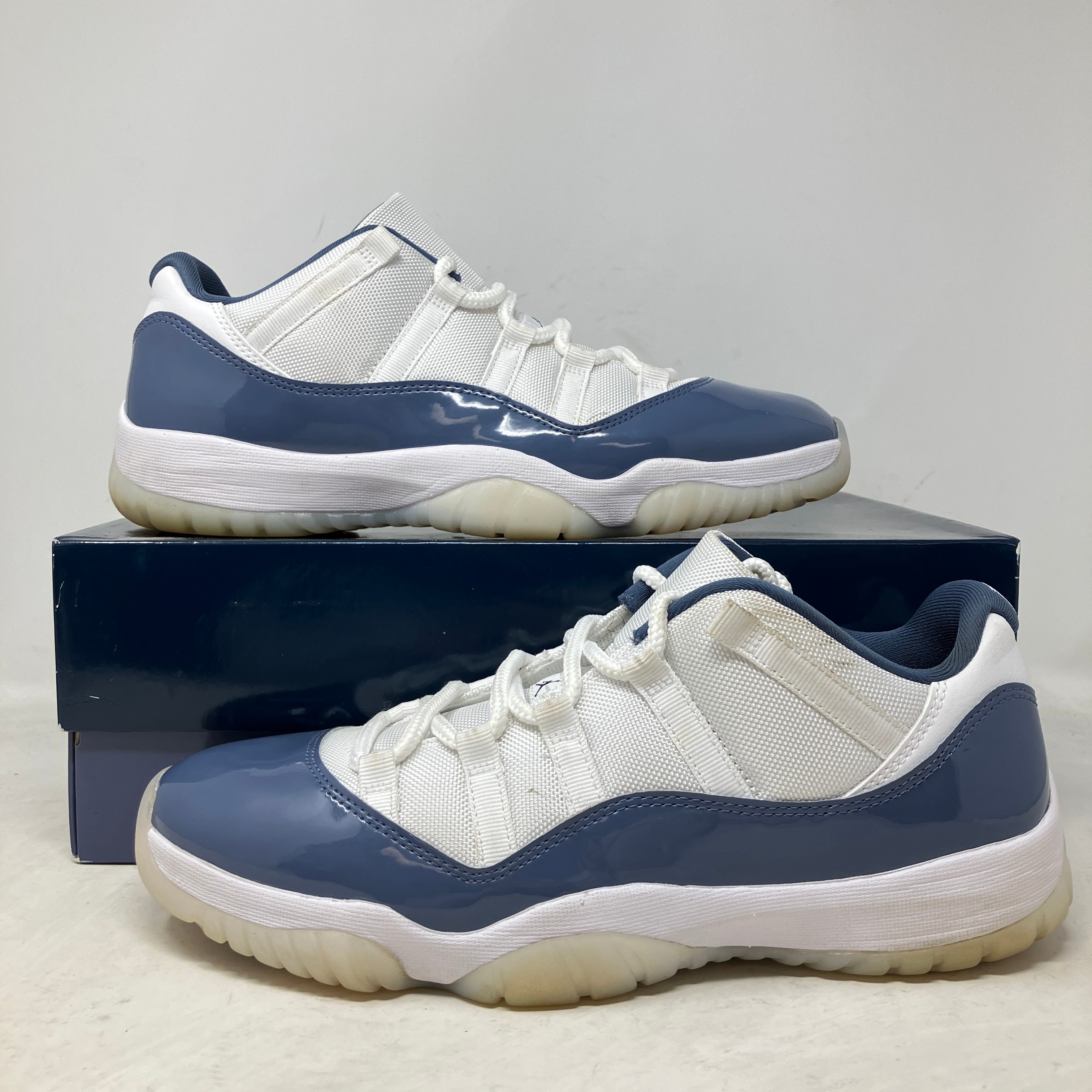 Jordan 11 Retro Low Diffused Blue