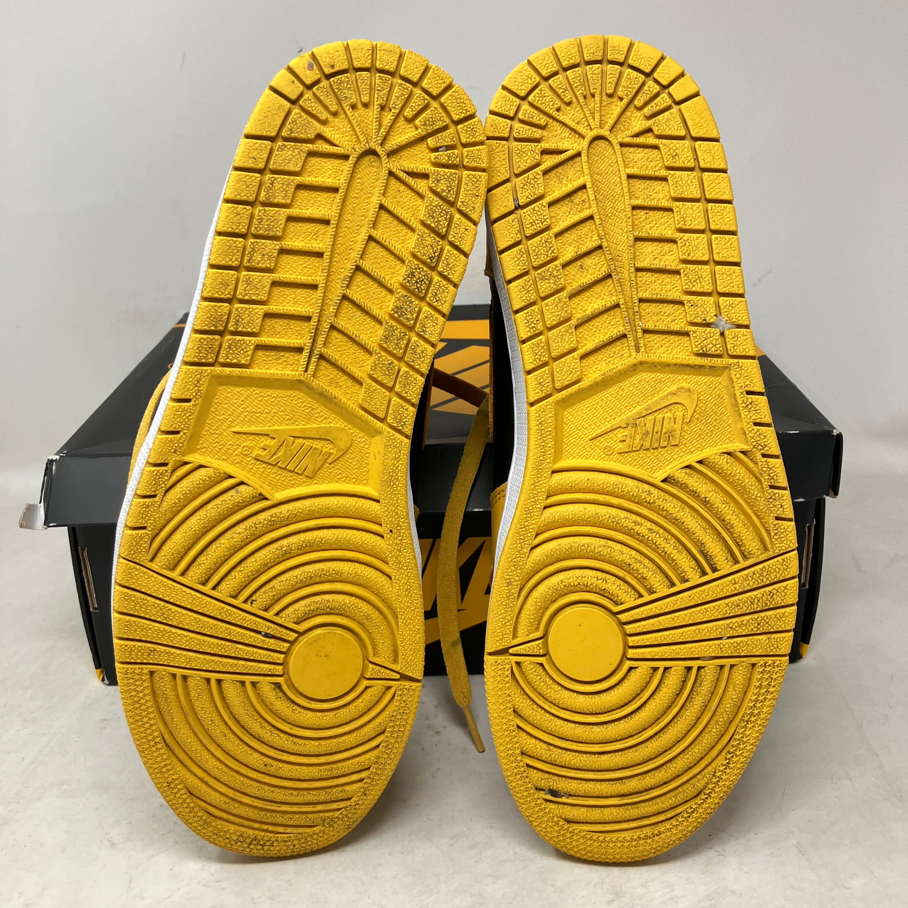 Jordan 1 Retro High Pollen