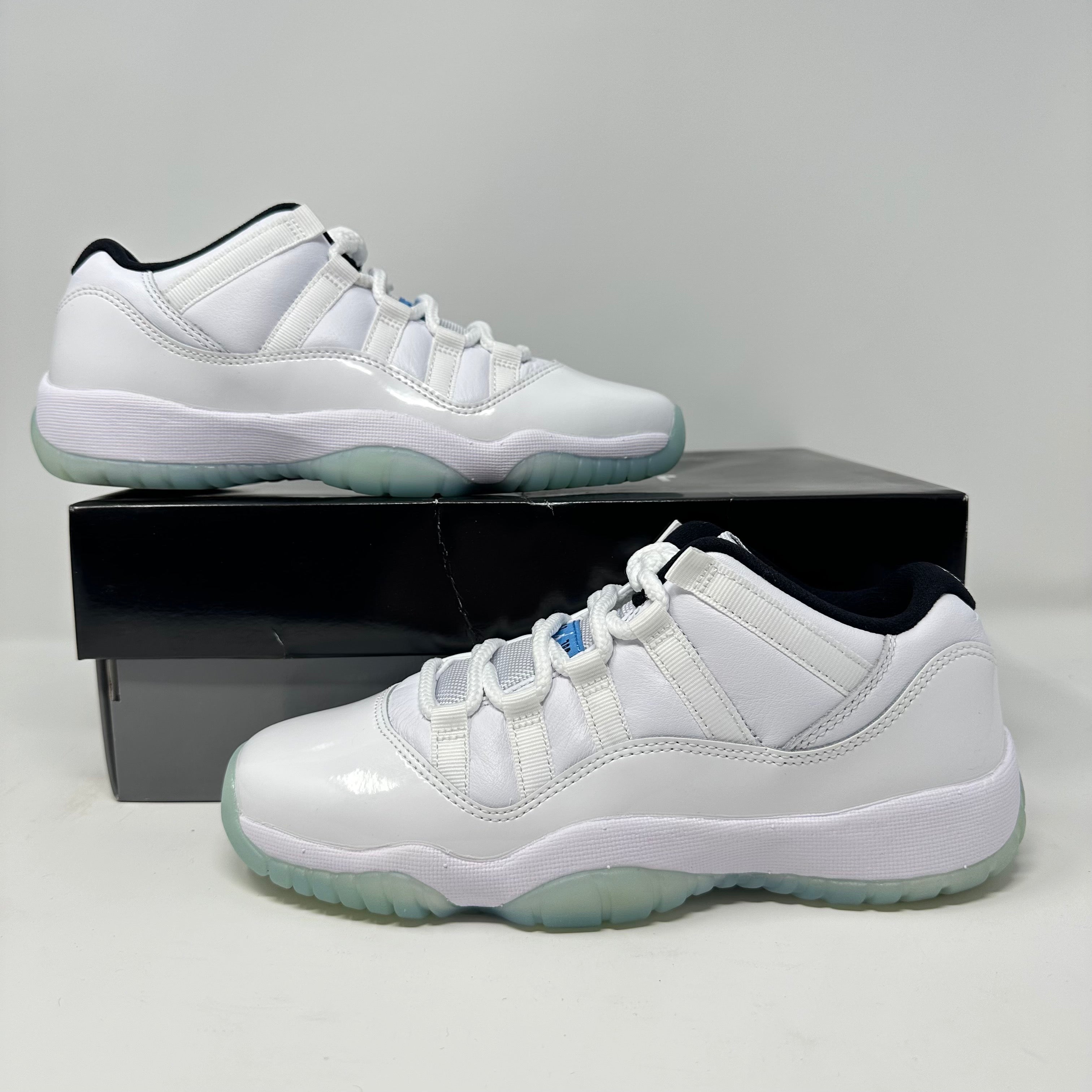 Jordan 11 Retro Low Legend Blue