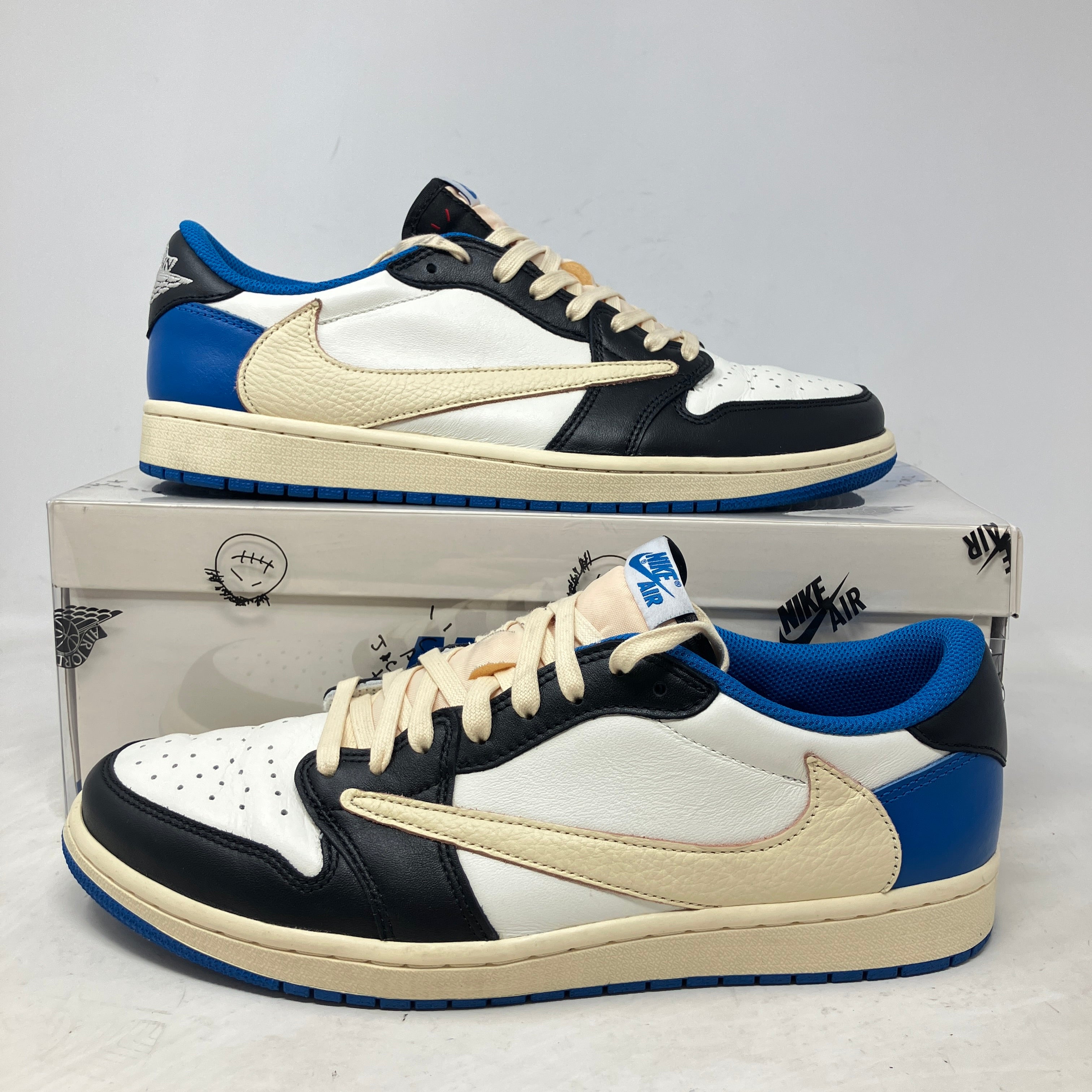 Jordan 1 Retro Low OG SP Fragment x Travis Scott