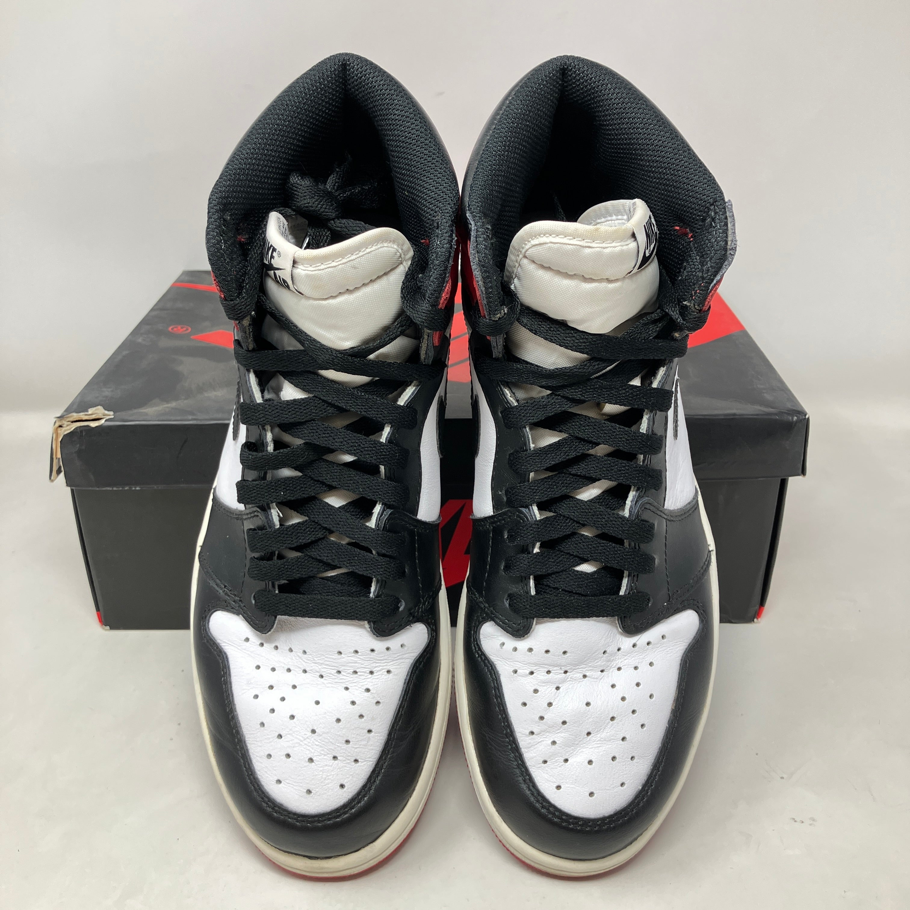 Jordan 1 Retro Black Toe (2016)