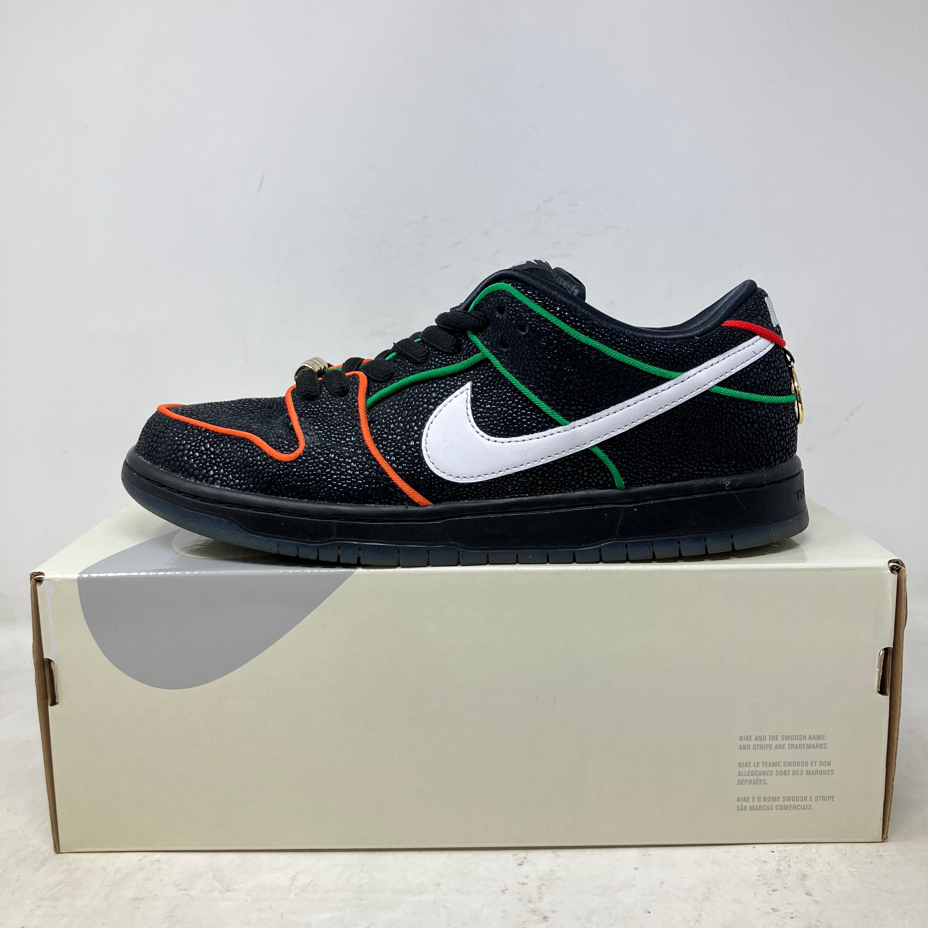 Nike SB Dunk Low Bronx Girls Skate