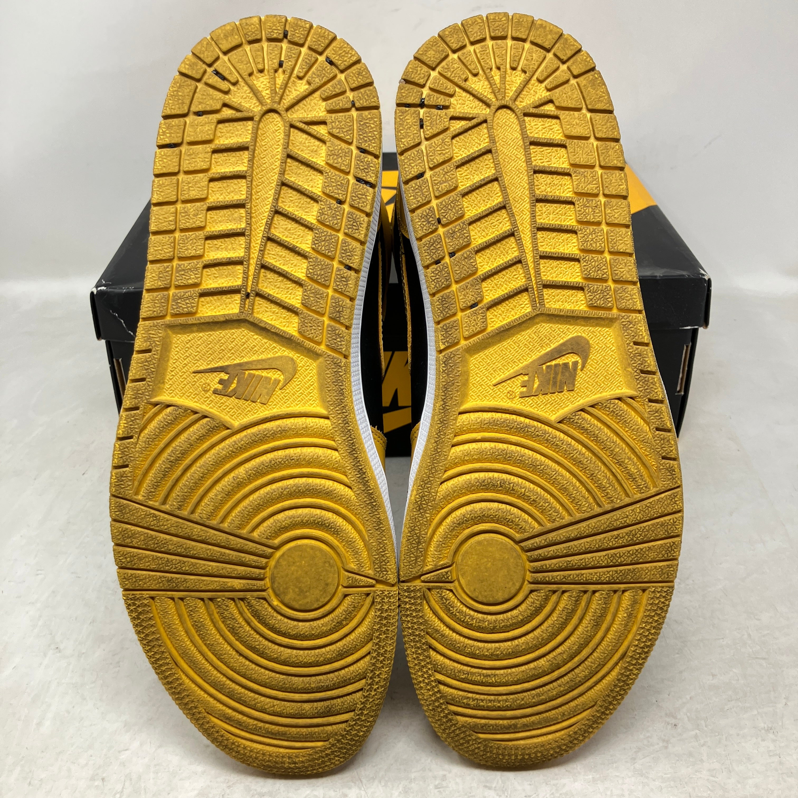Jordan 1 Retro High Pollen