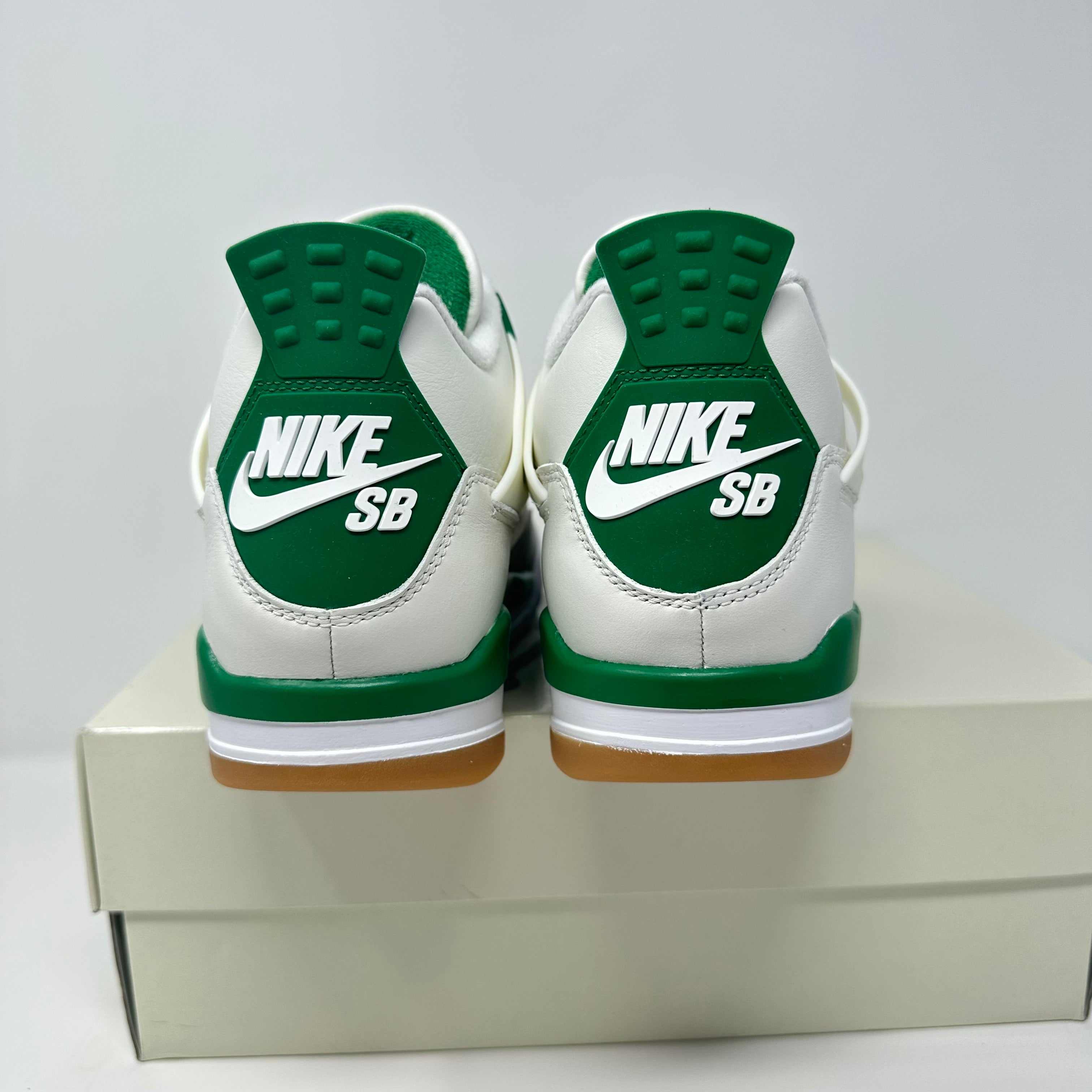 Jordan 4 Retro SB Pine Green