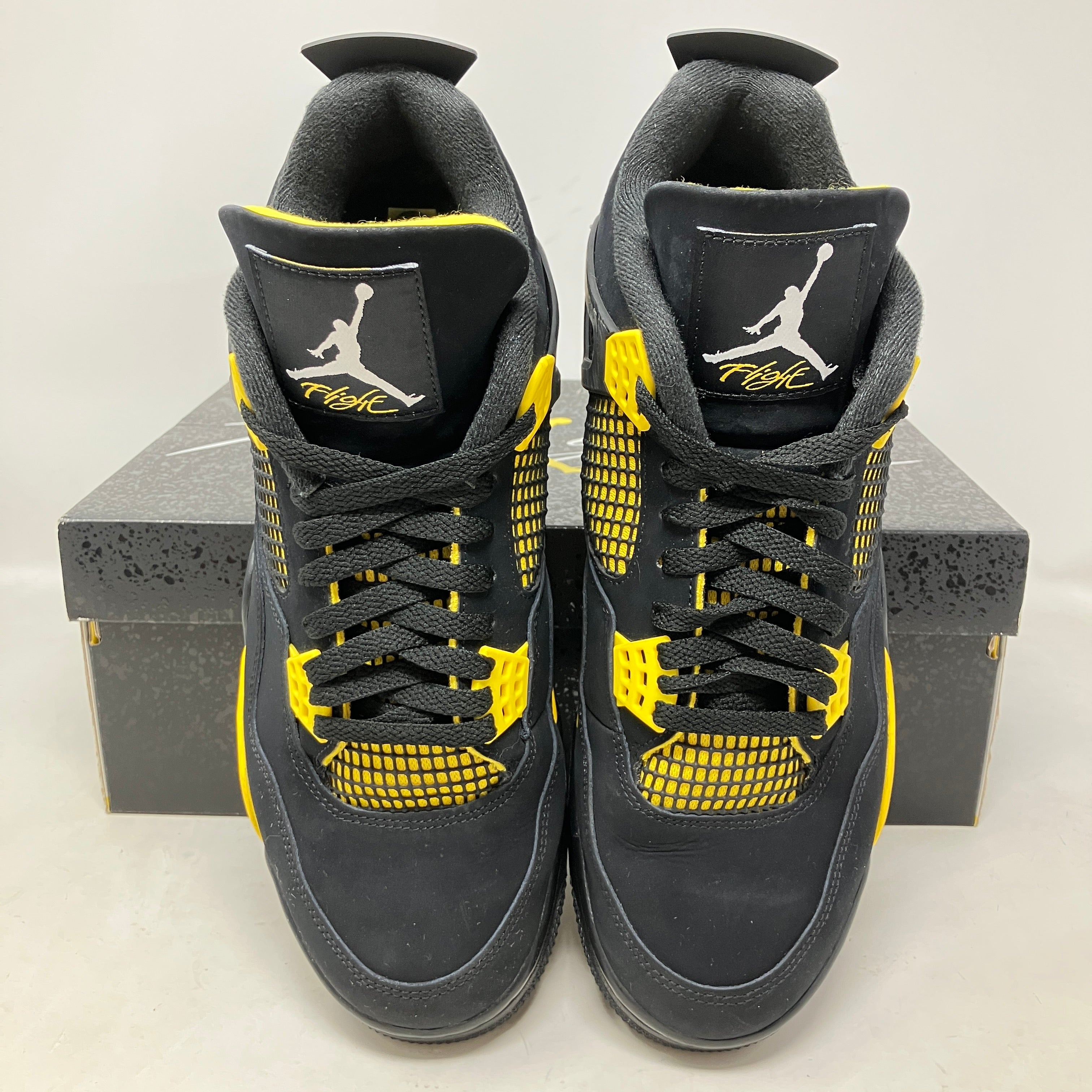 Jordan 4 Retro Thunder (2023)