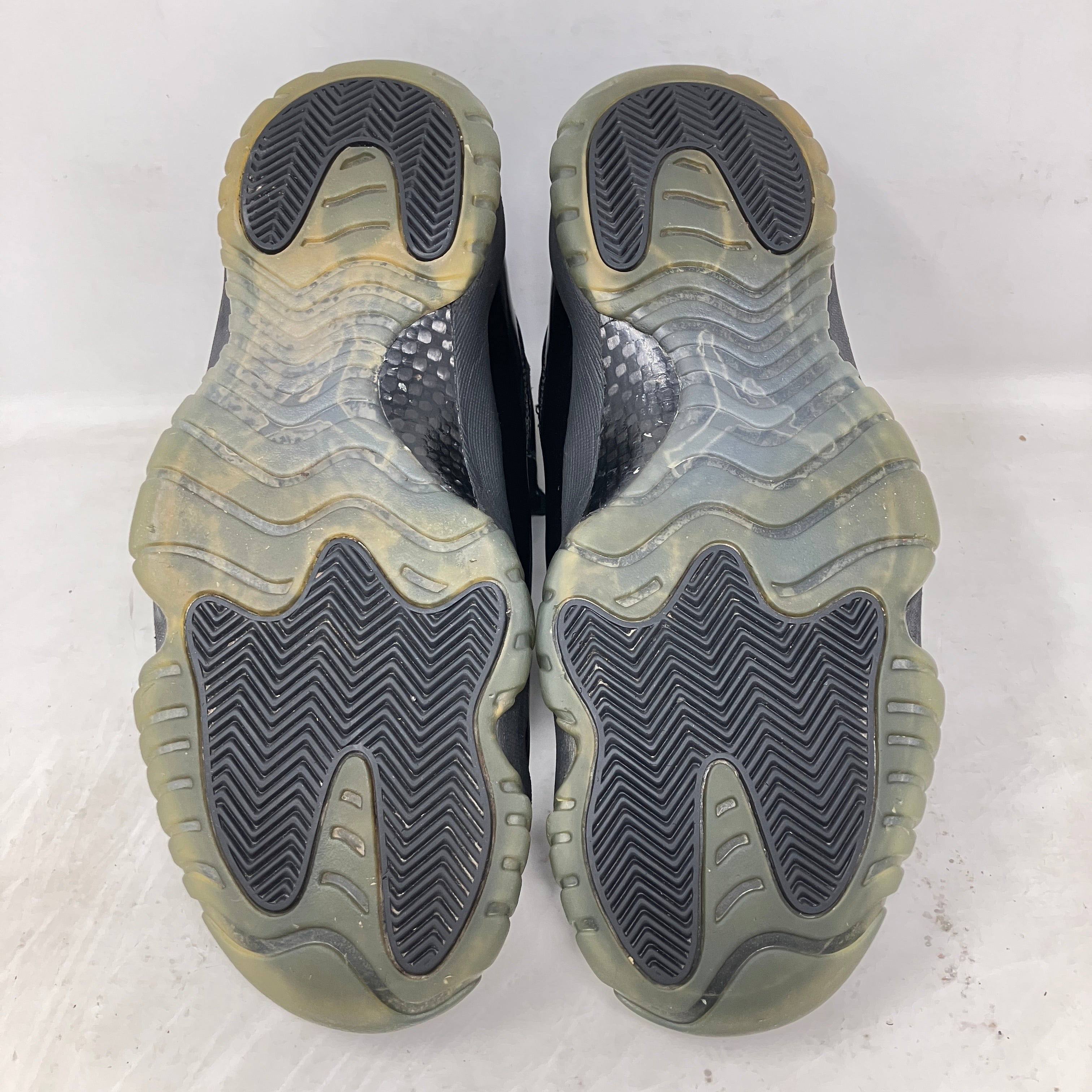 Jordan 11 Retro Cap and Gown