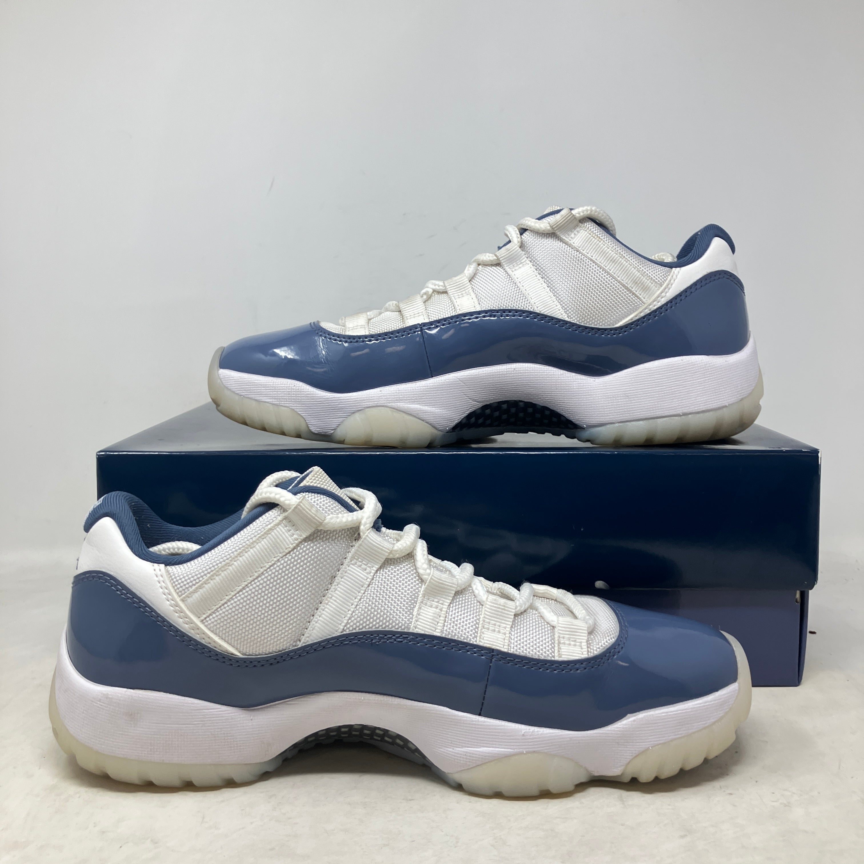 Jordan 11 Retro Low Diffused Blue