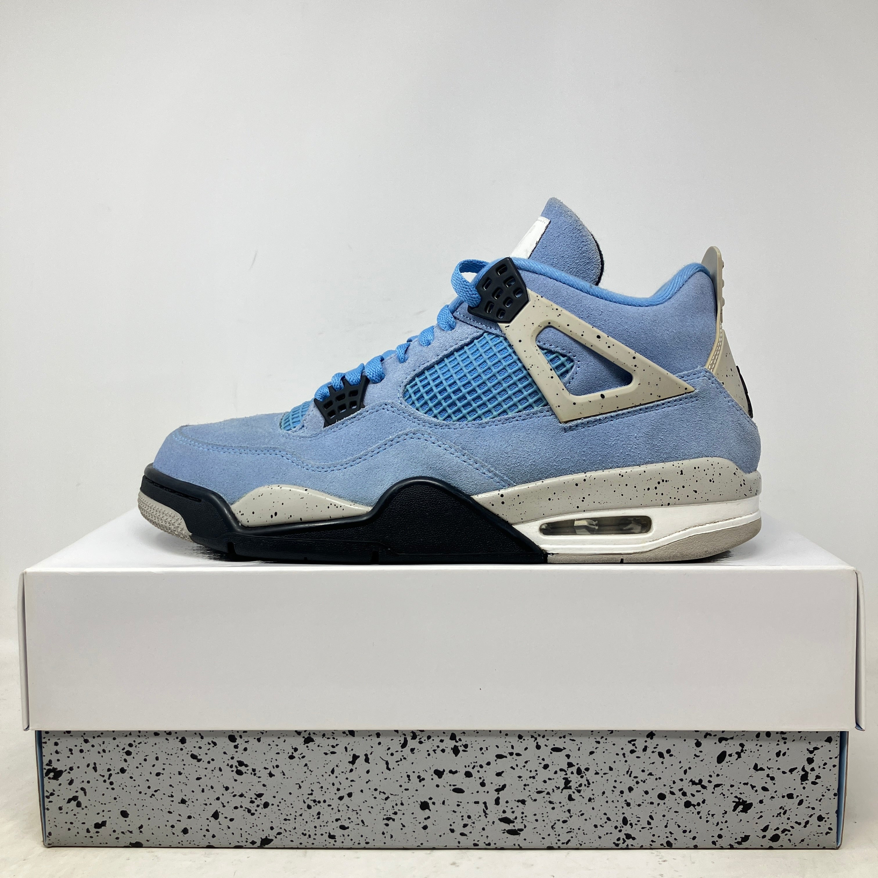 Jordan 4 Retro University Blue