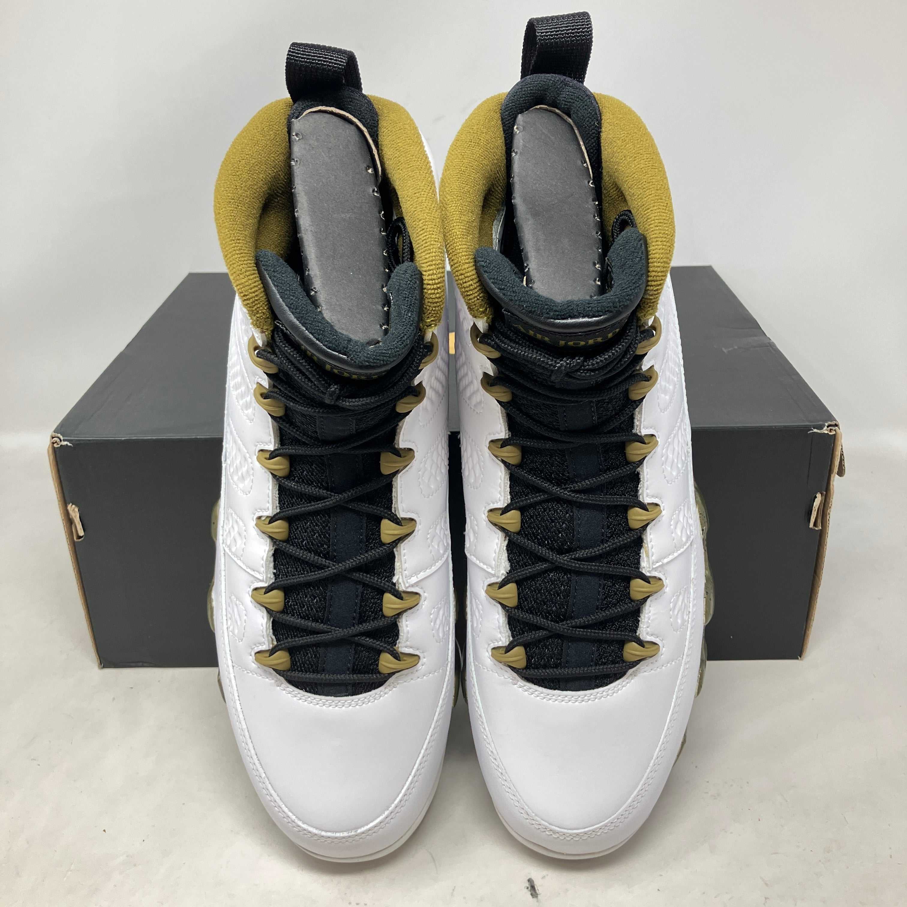 Jordan 9 Retro Statue