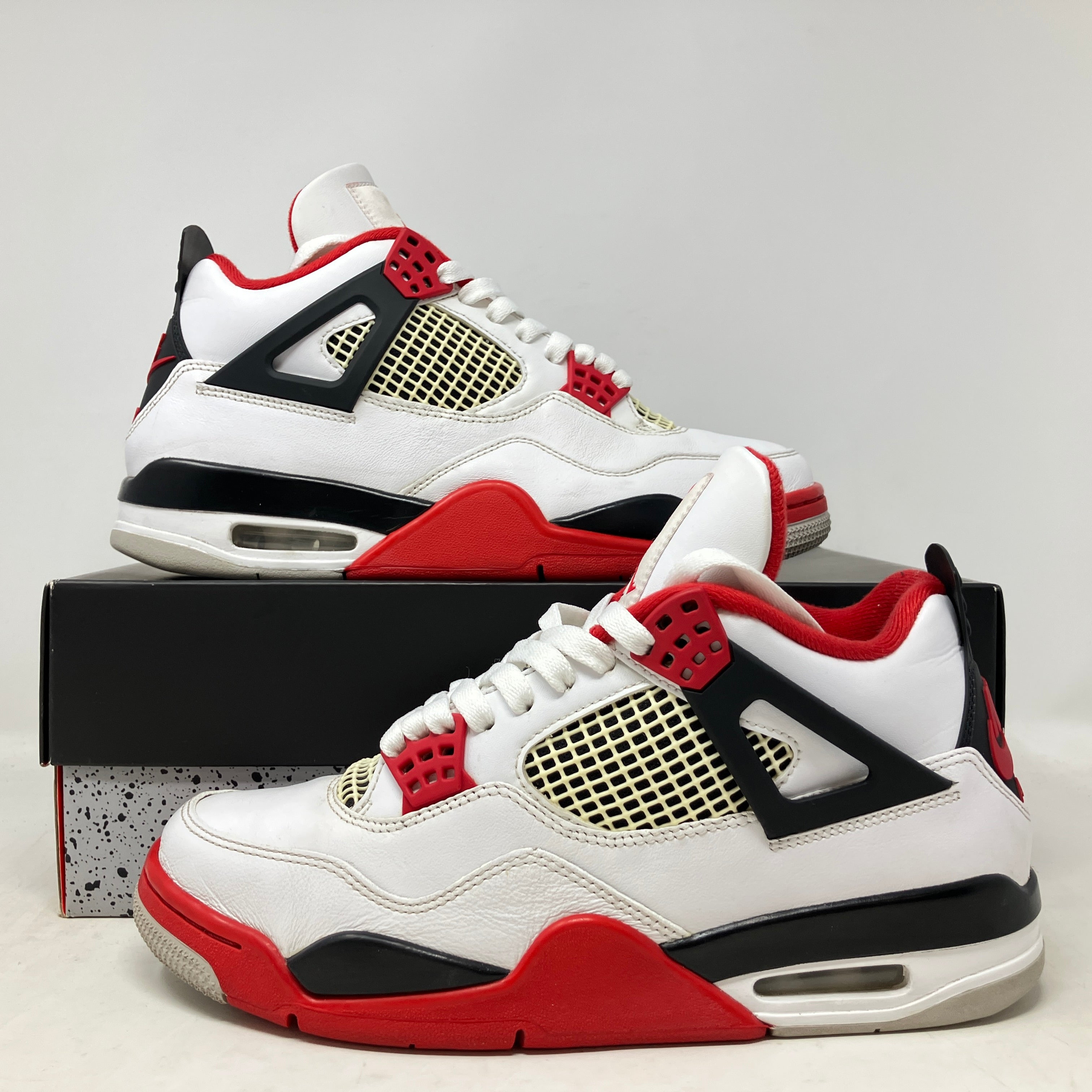 Jordan 4 Retro Fire Red (2020)