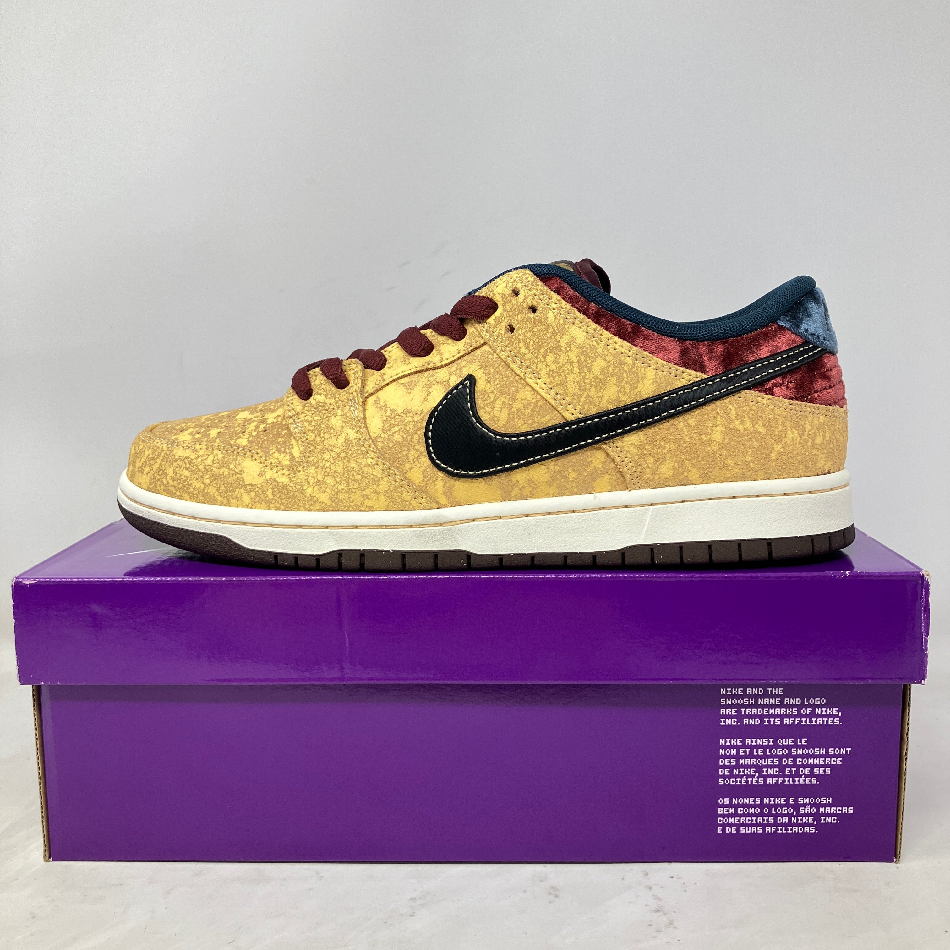 Nike SB Dunk Low City of Cinema