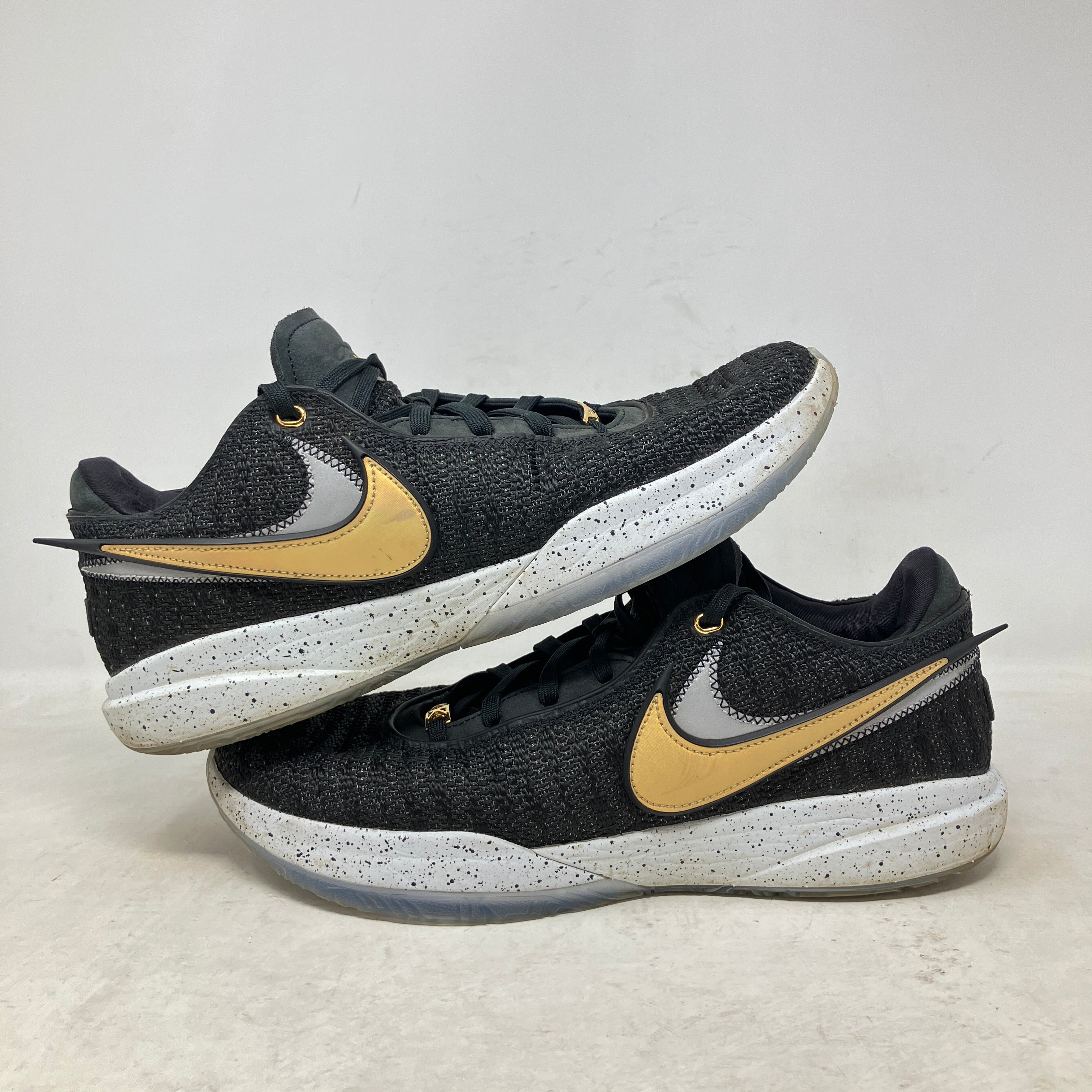 Nike LeBron 20 Black Metallic Gold