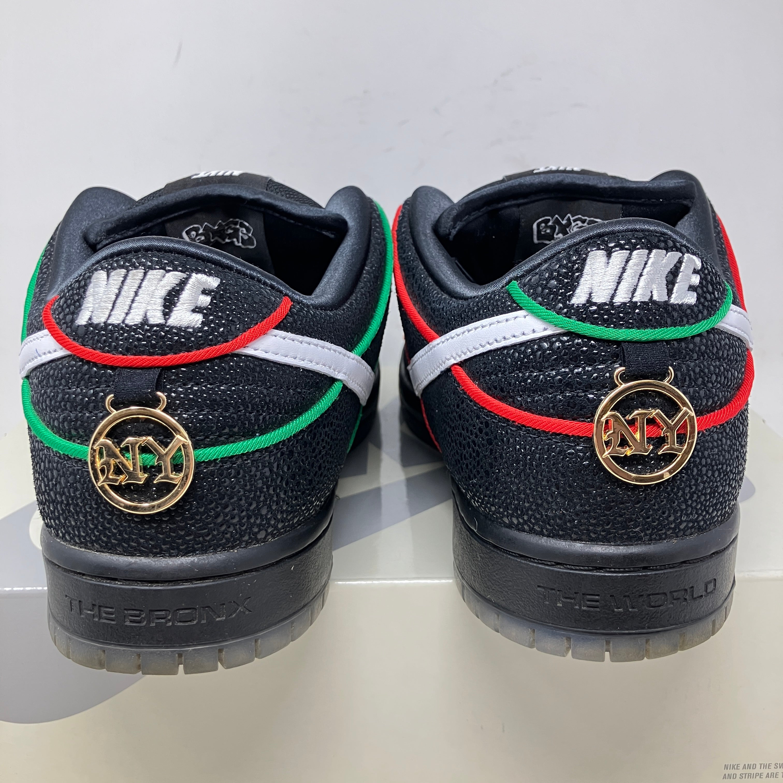 Nike SB Dunk Low Bronx Girls Skate