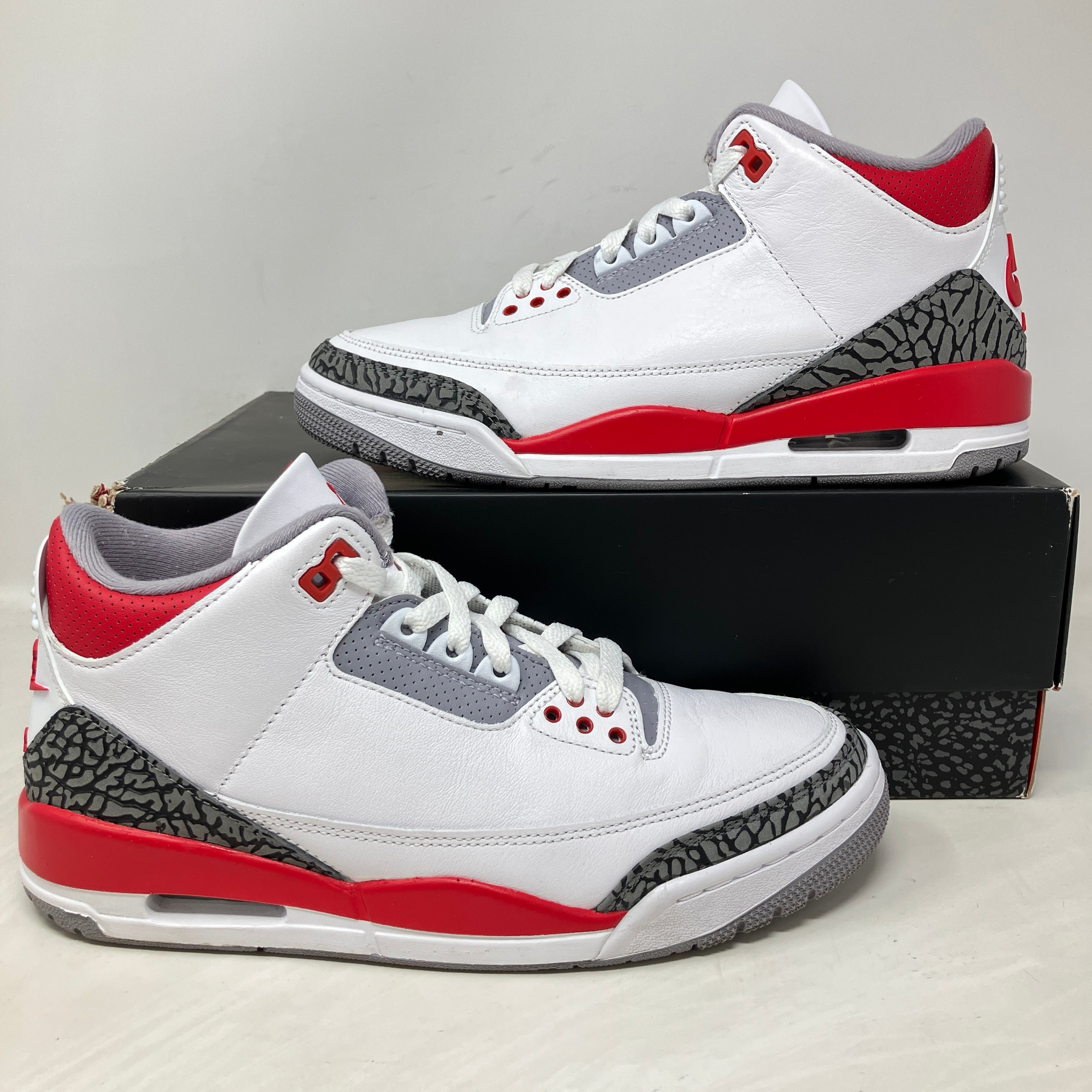Jordan 3 Retro Fire Red (2022)
