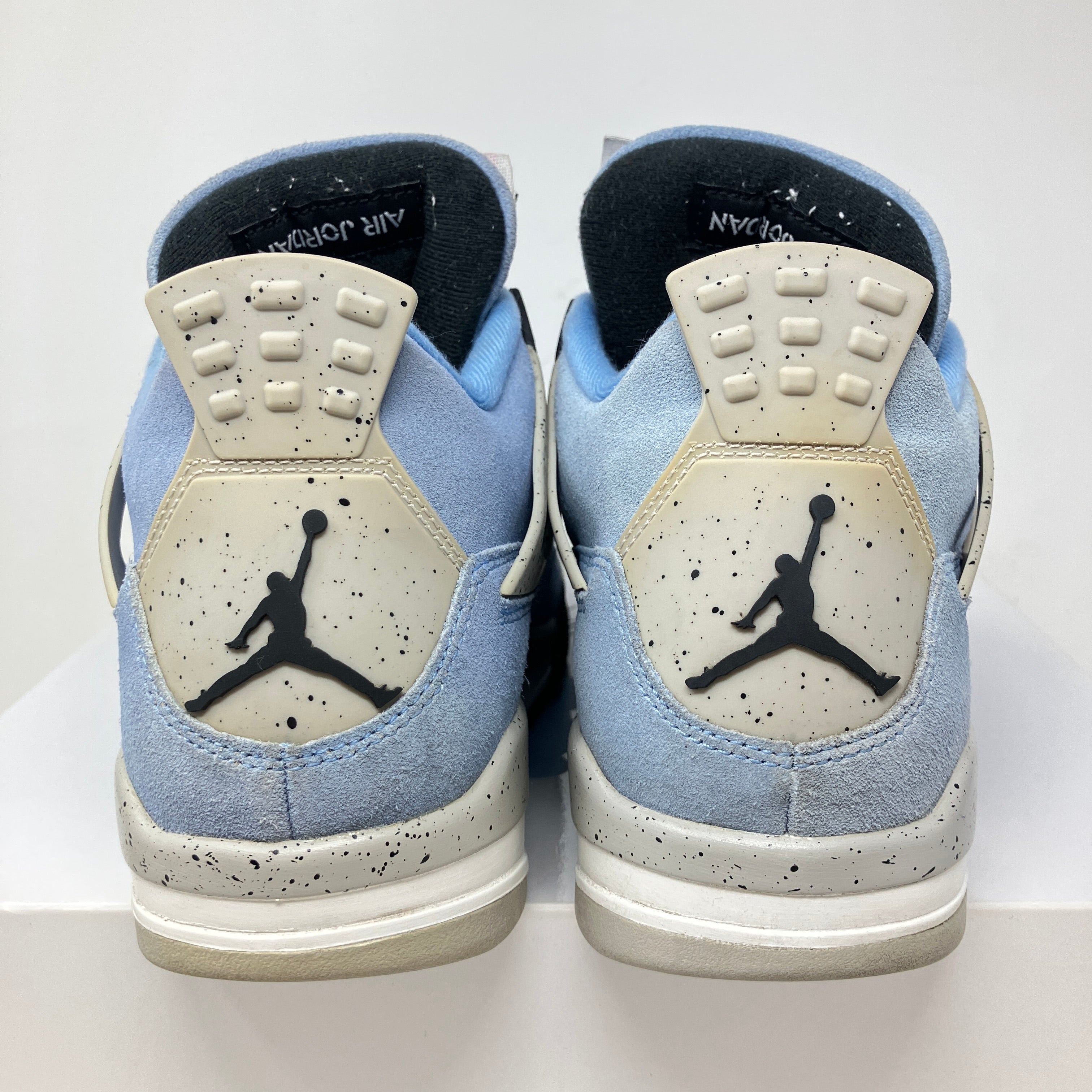 Jordan 4 Retro University Blue