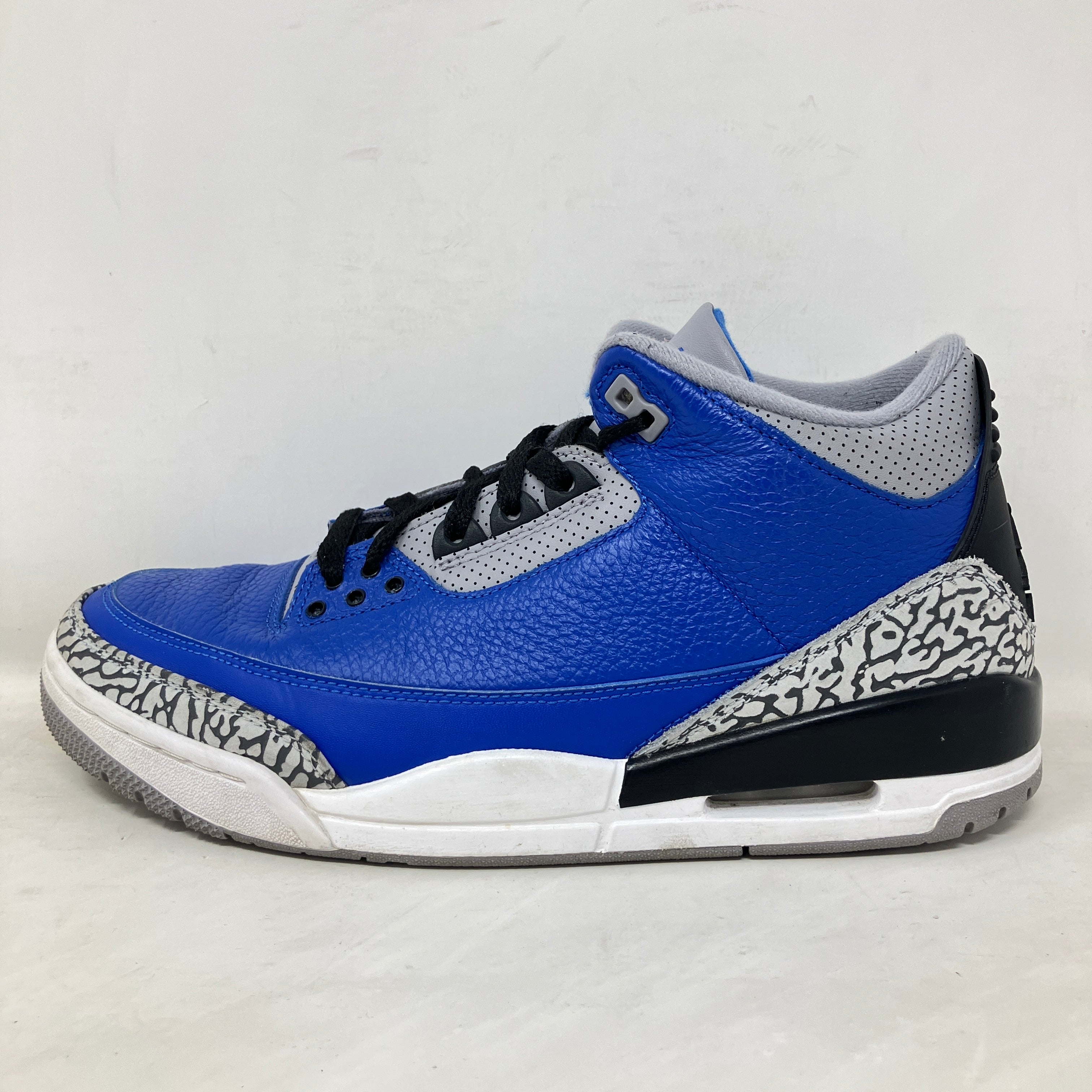 Jordan 3 Retro Varsity Royal Cement