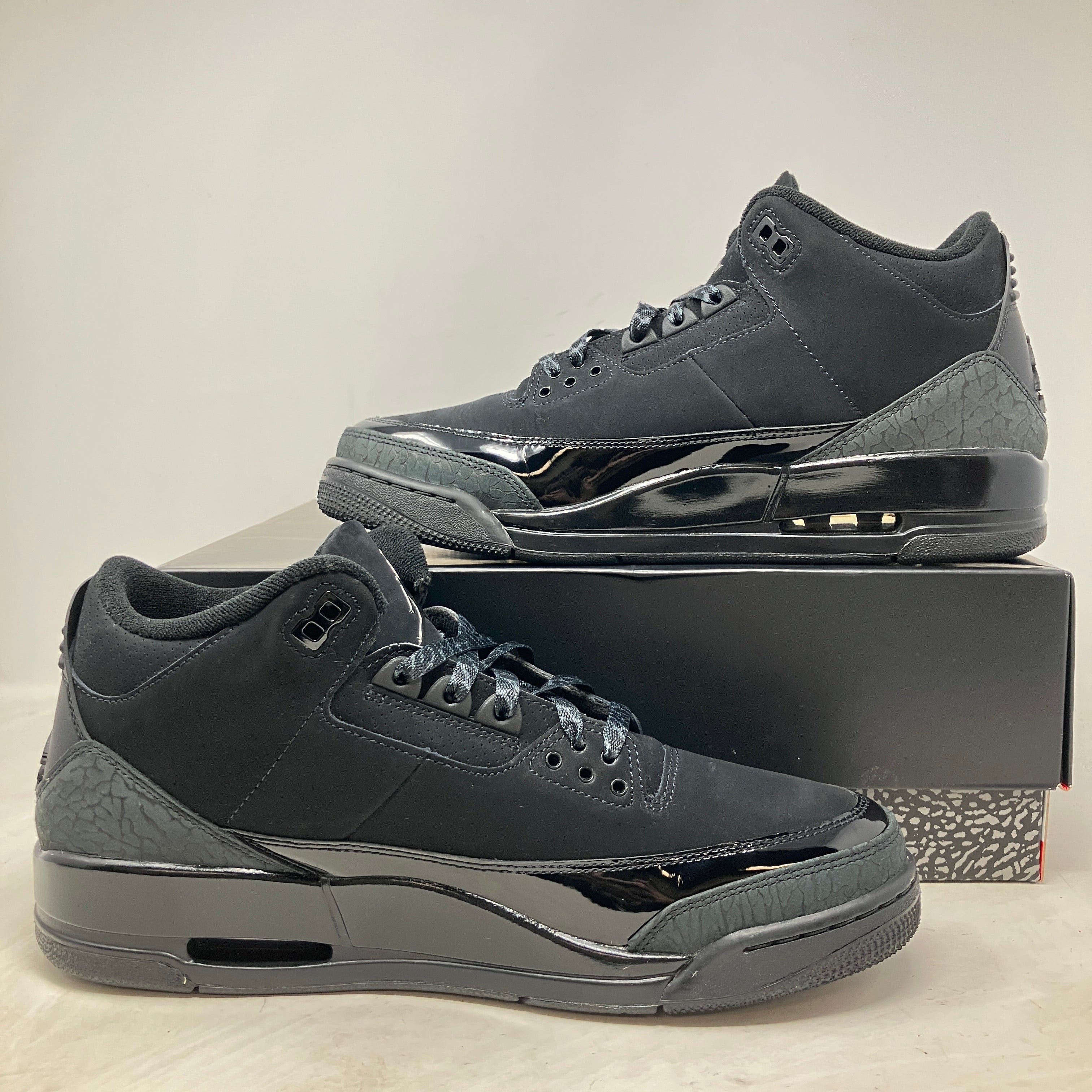 Jordan 3 Retro Black Cat (2025)