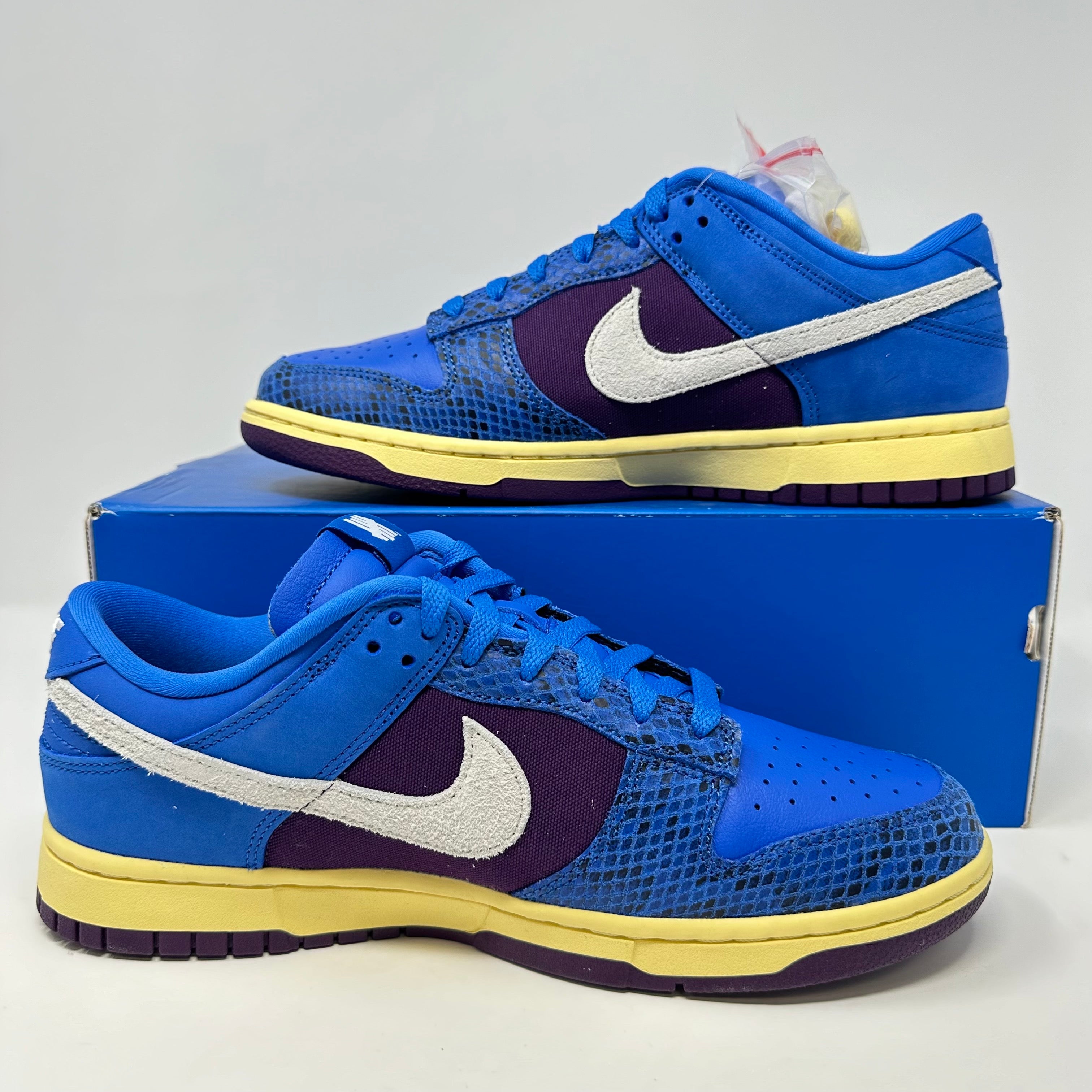 Nike Dunk Low Undefeated 5 On It Dunk vs. AF1
