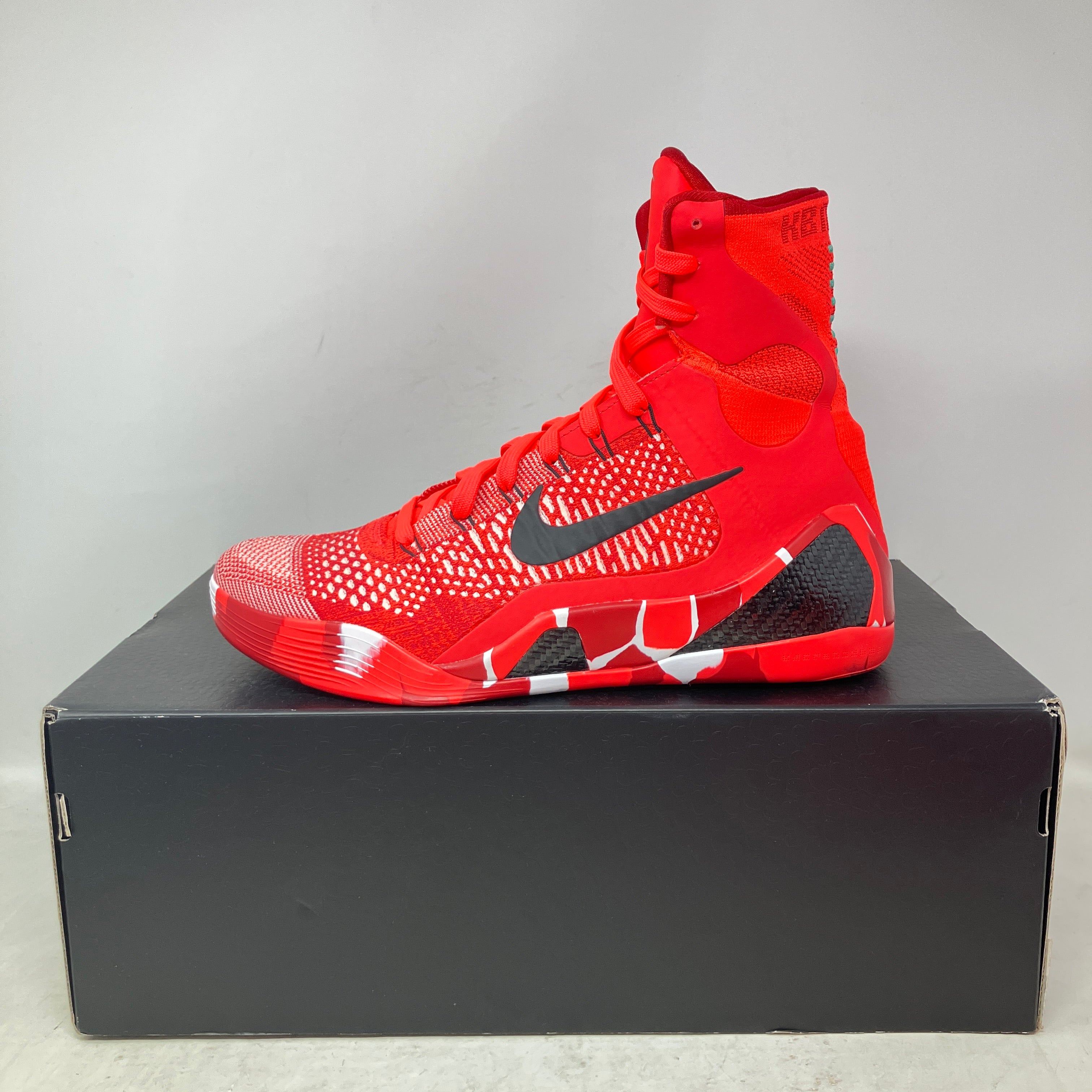 Nike Kobe 9 Elite Protro Christmas (2024)