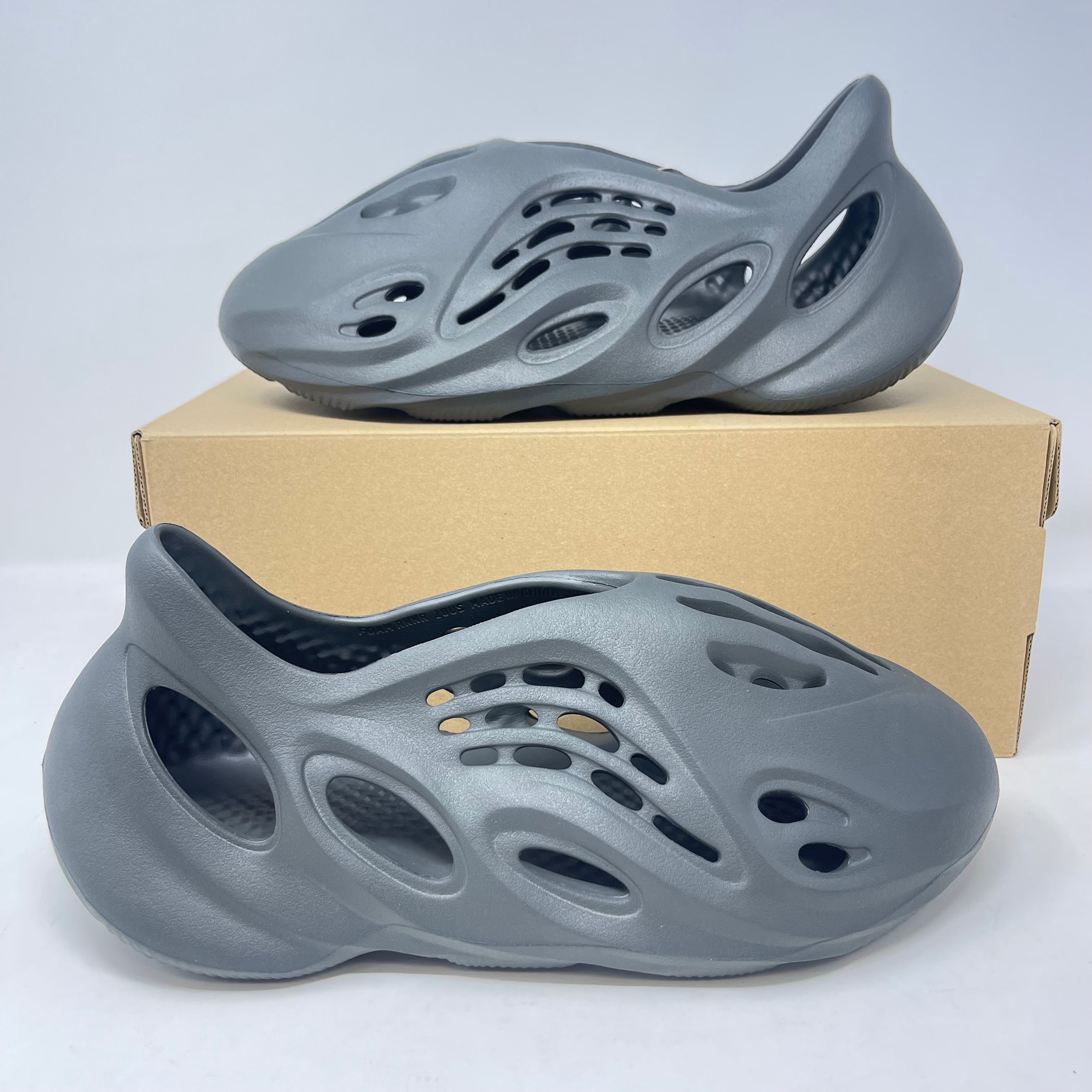 adidas Yeezy Foam RNR Carbon