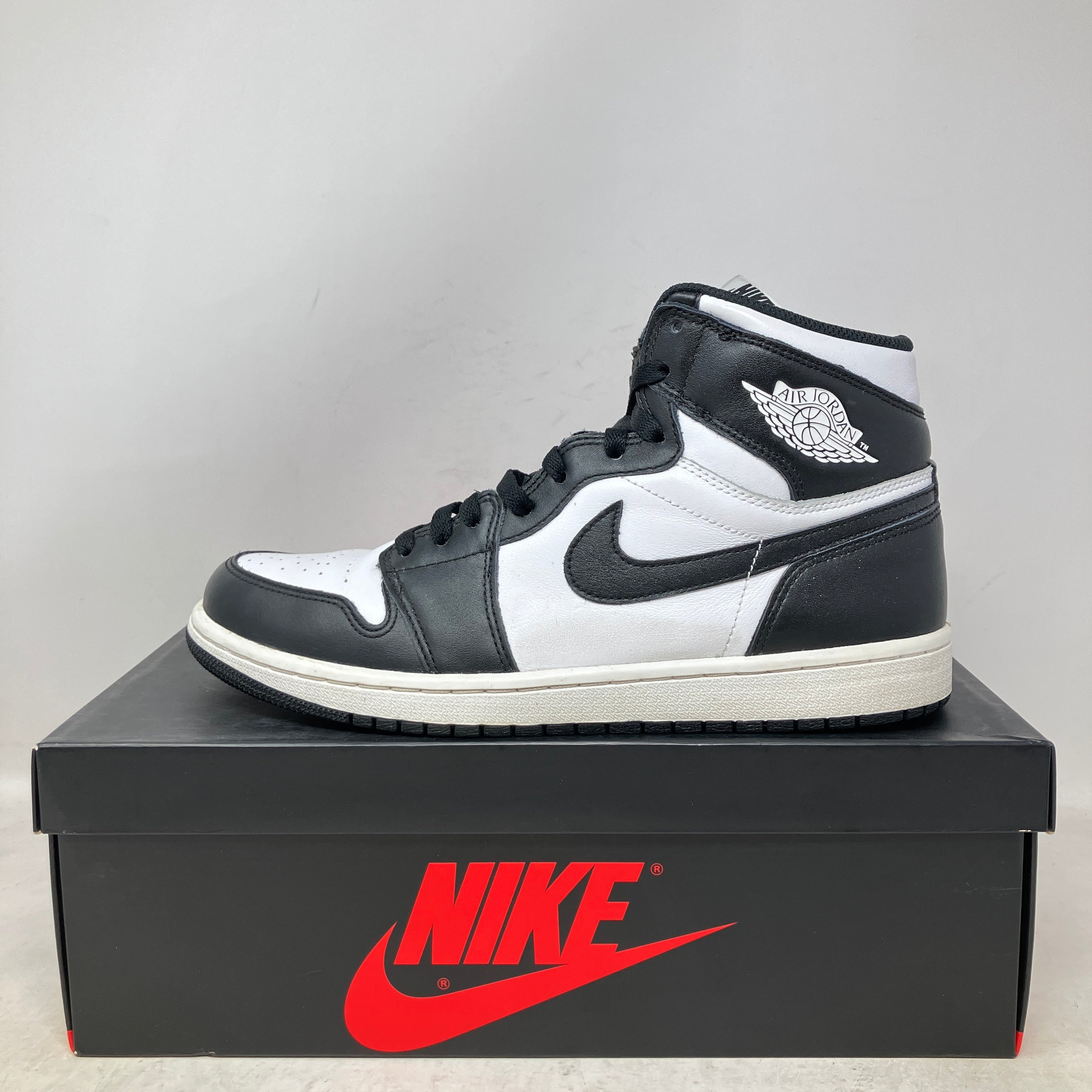 Jordan 1 Retro Black White (2014)