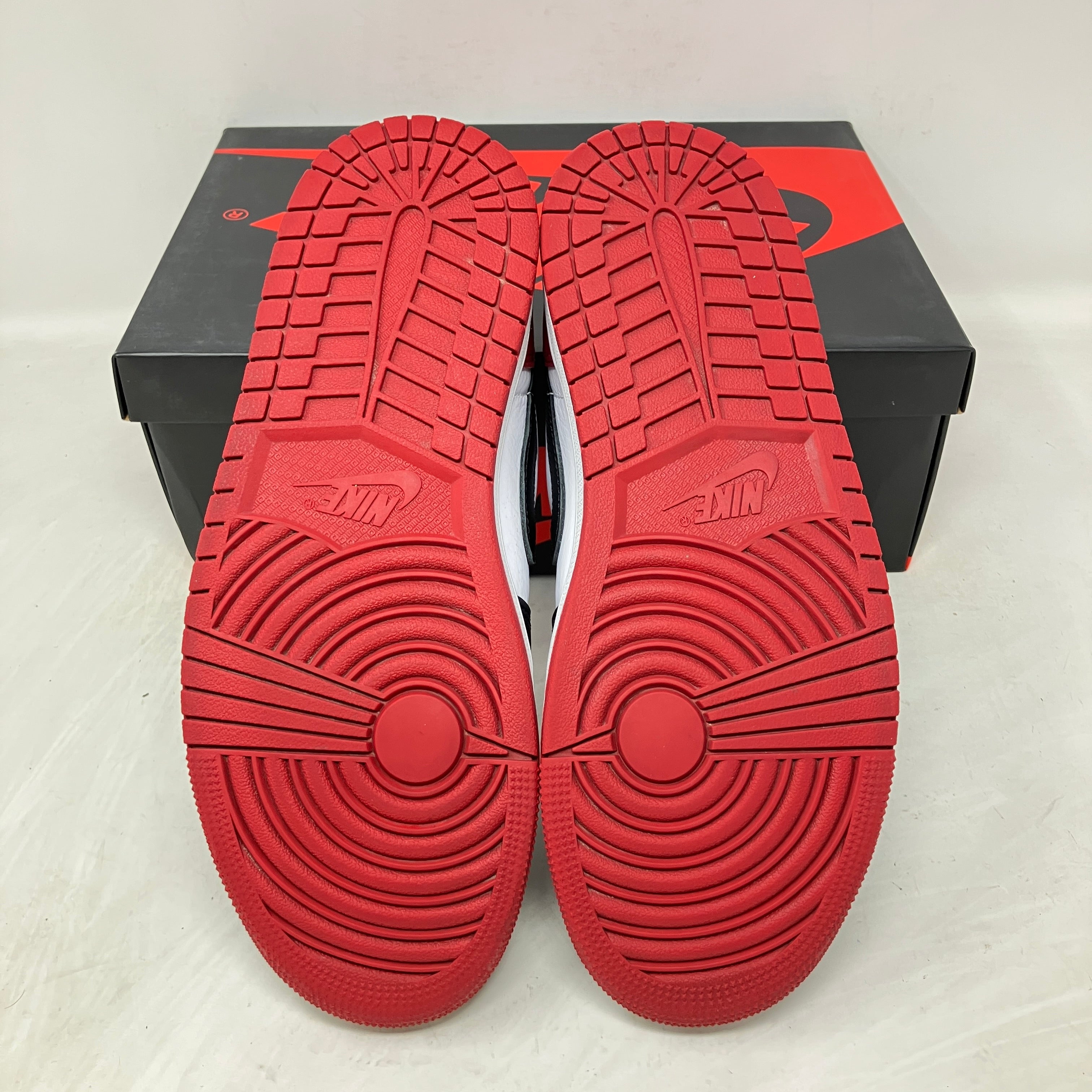 Jordan 1 Retro Low OG Black Toe (2023)