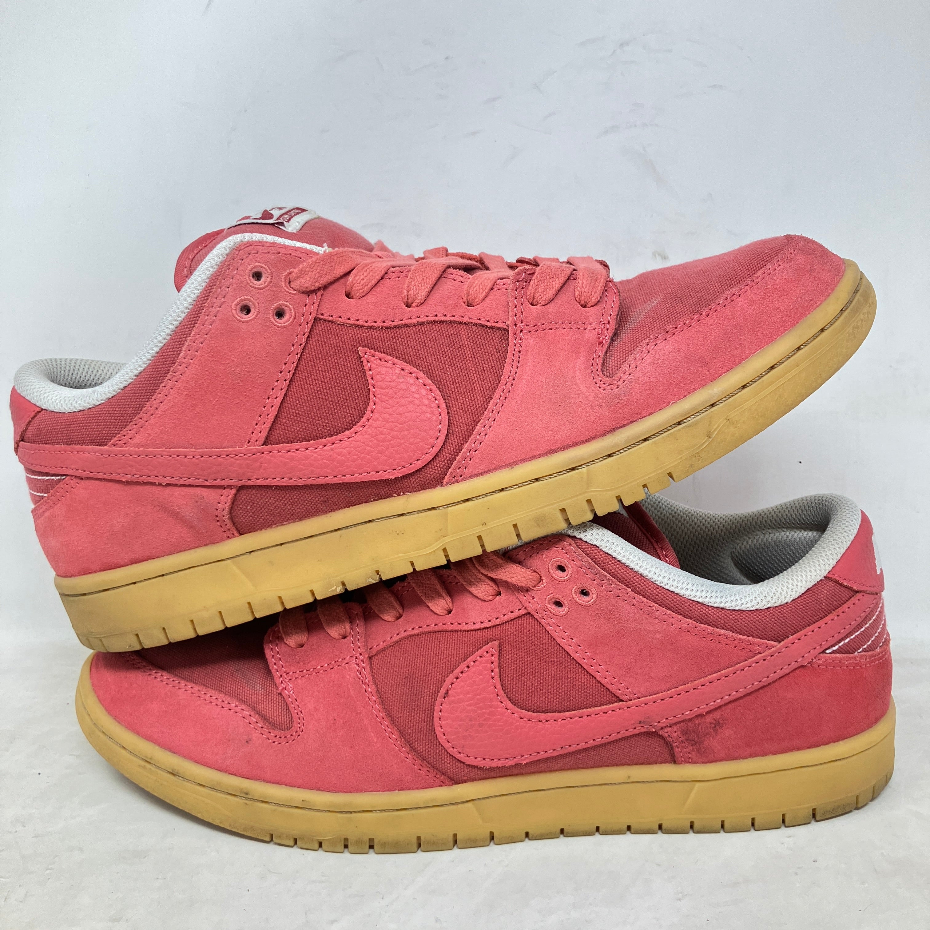 Nike SB Dunk Low Adobe