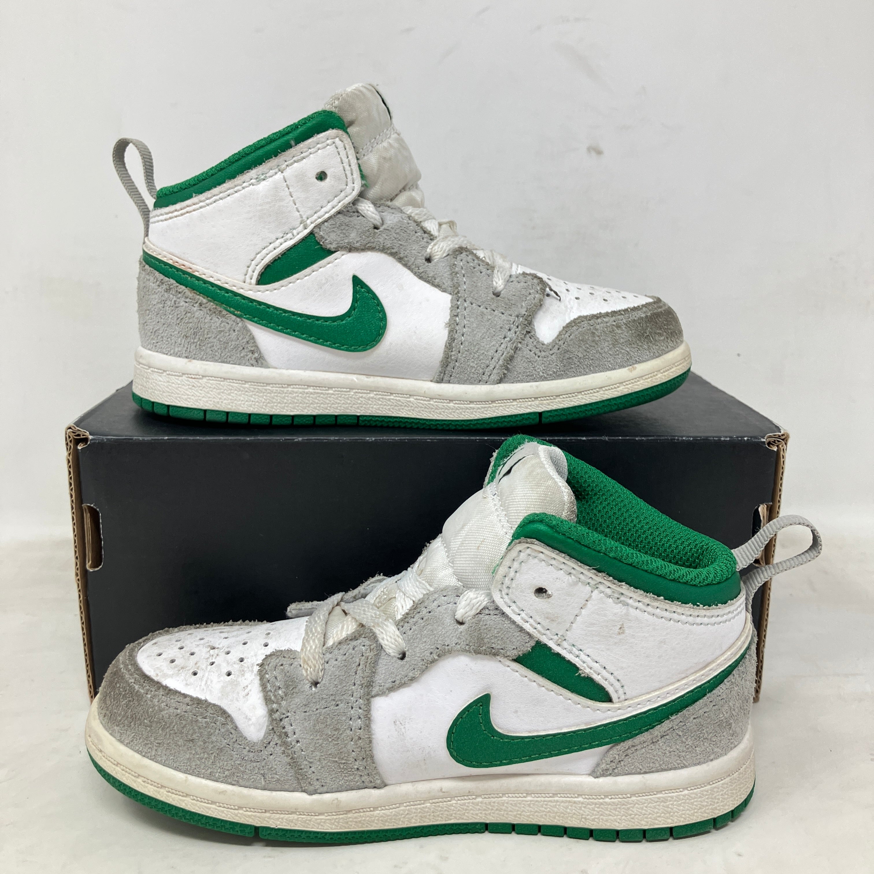 Jordan 1 Mid SE White Pine Green (TD)