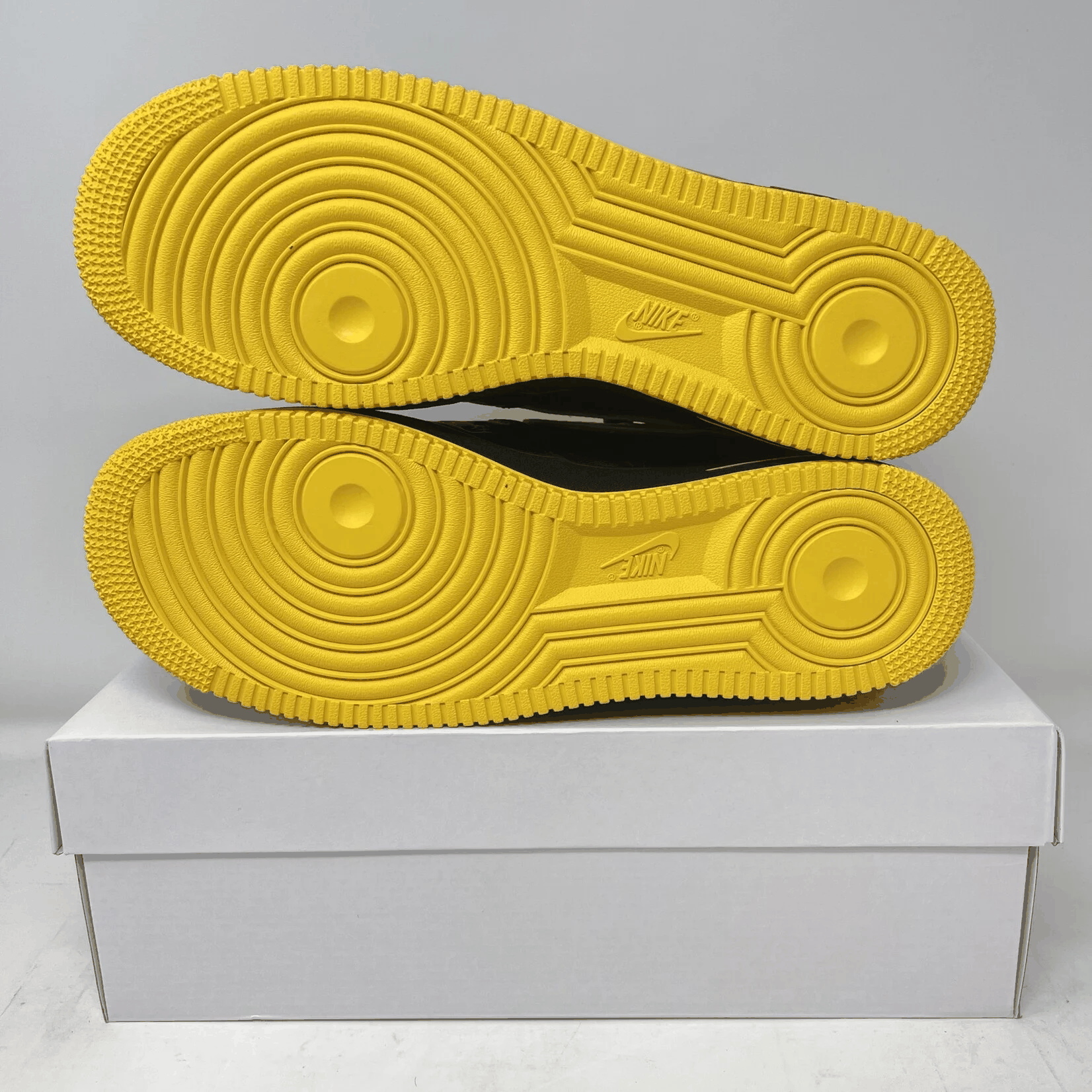 Nike Air Force 1 Low Kobe Bryant Lakers Away (Numbered Edition of 8000)