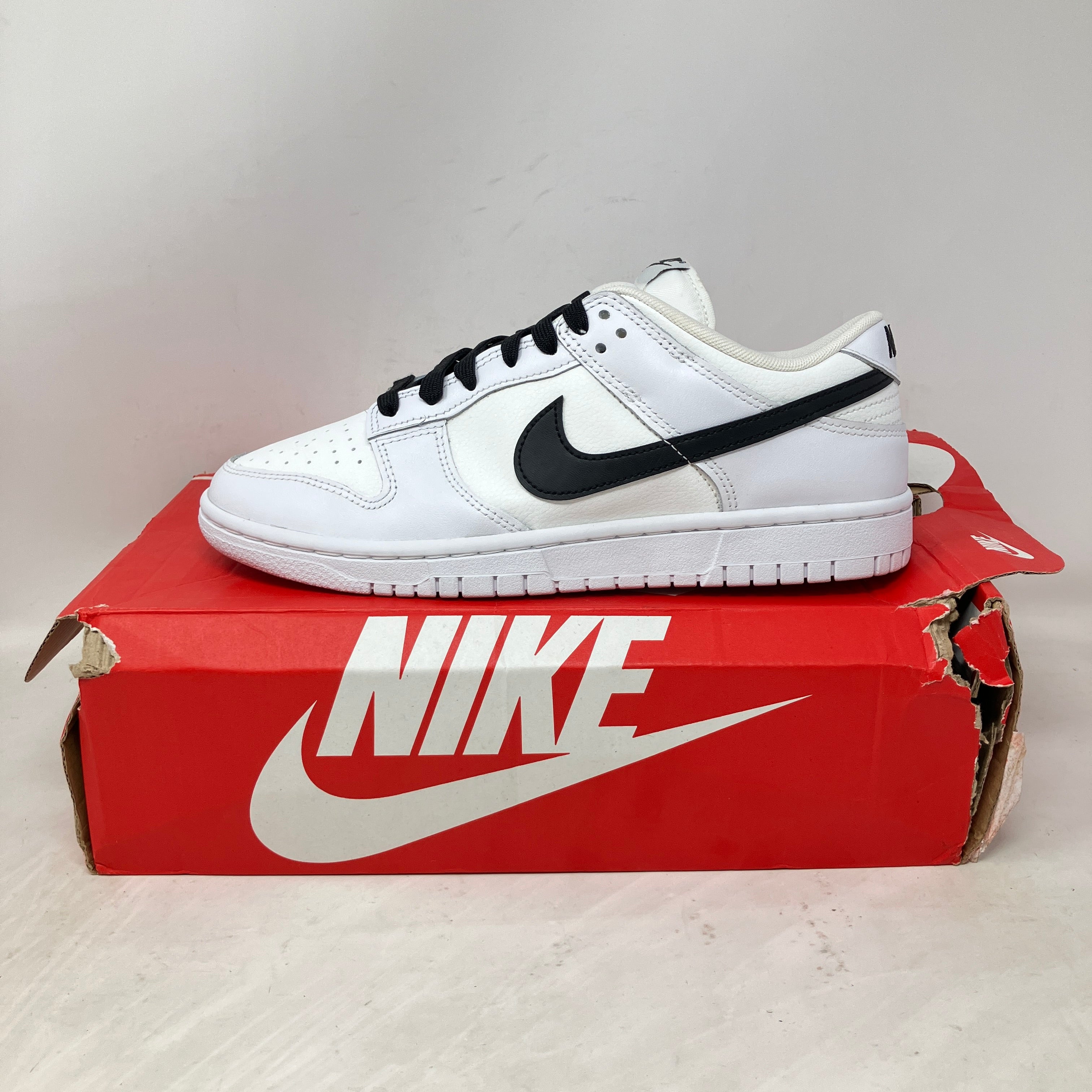 Nike Dunk Low Reverse Panda