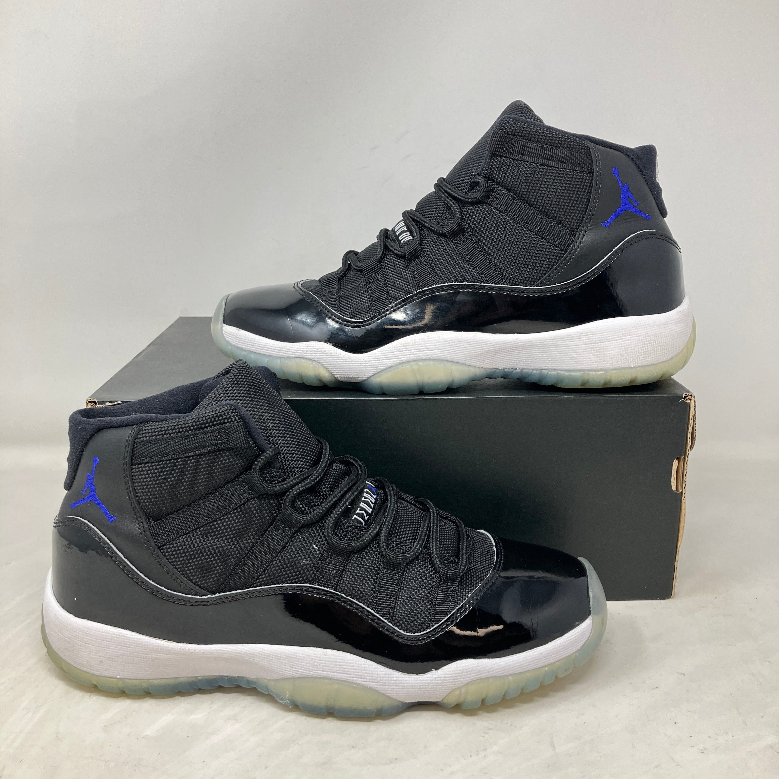 Jordan 11 Retro Space Jam (2016) (GS)