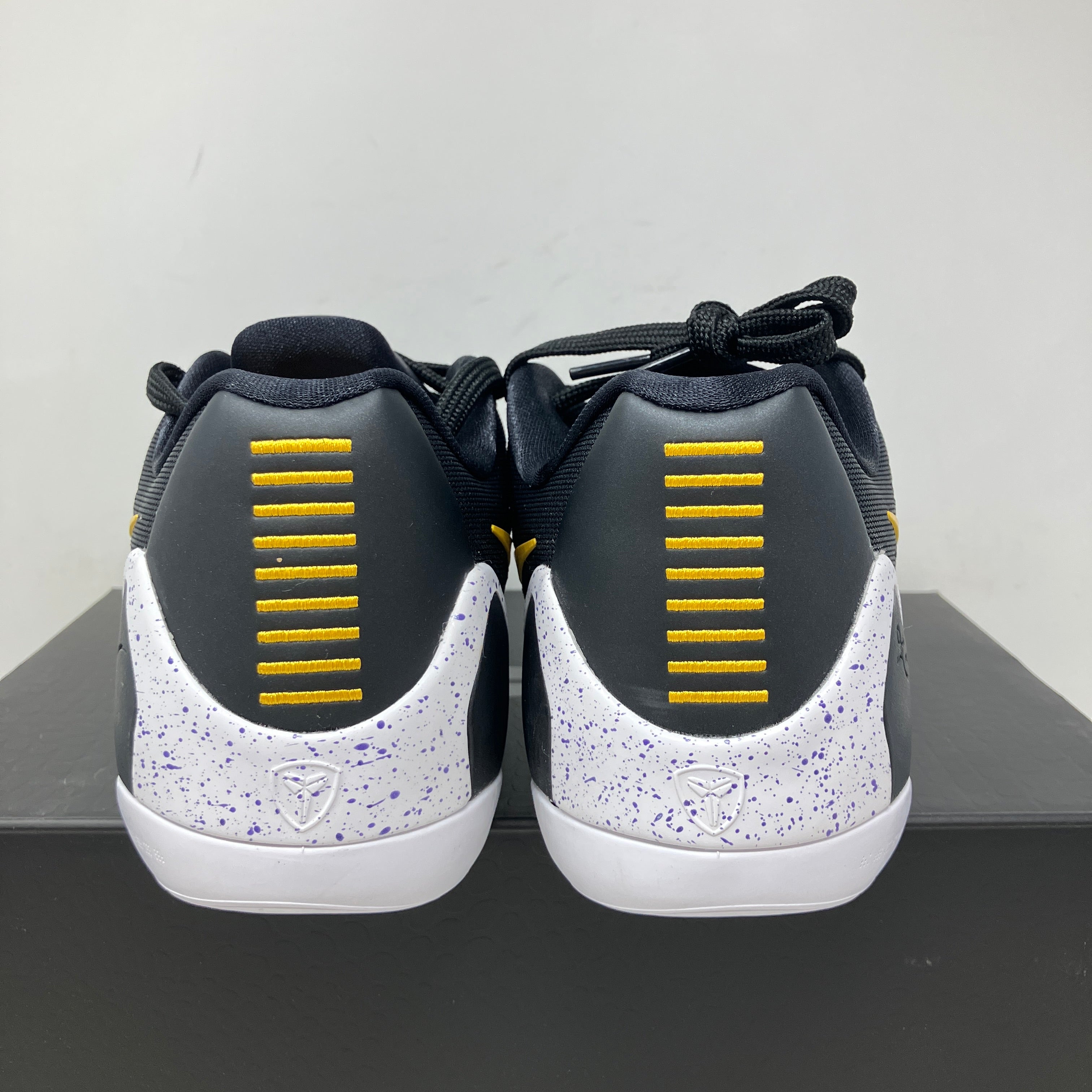 Nike Kobe 9 EM Low Protro TB Black University Gold