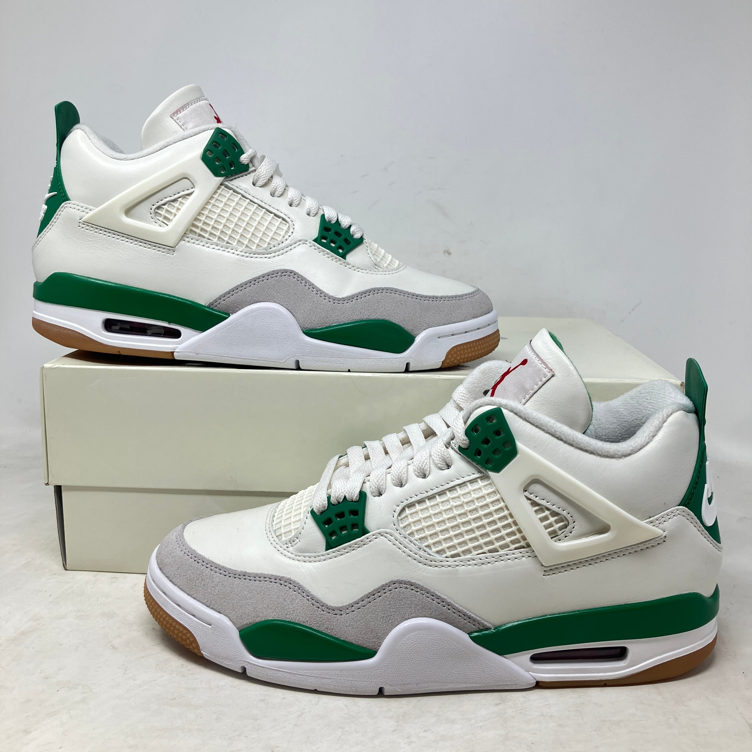 Jordan 4 Retro SB Pine Green