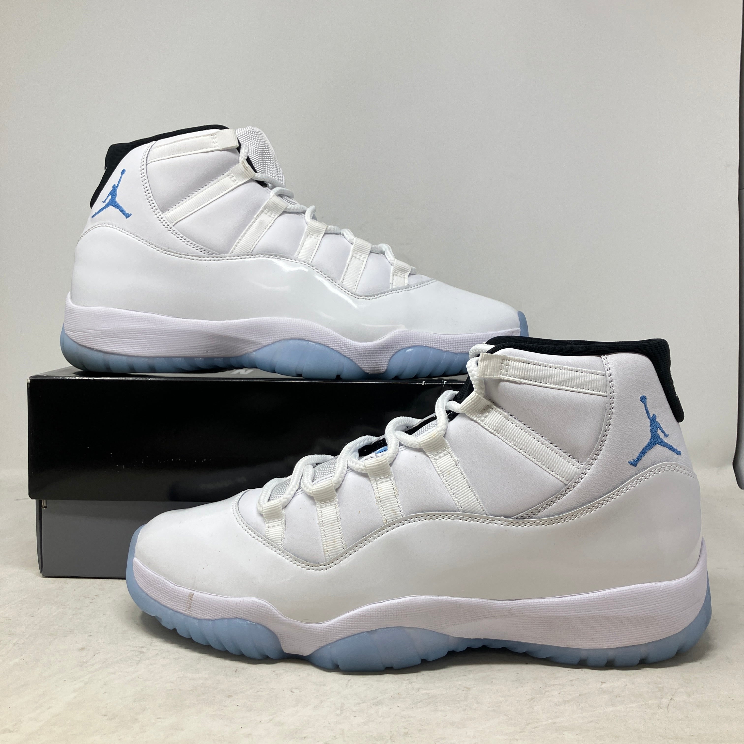 Jordan 11 Retro Legend Blue (2024)