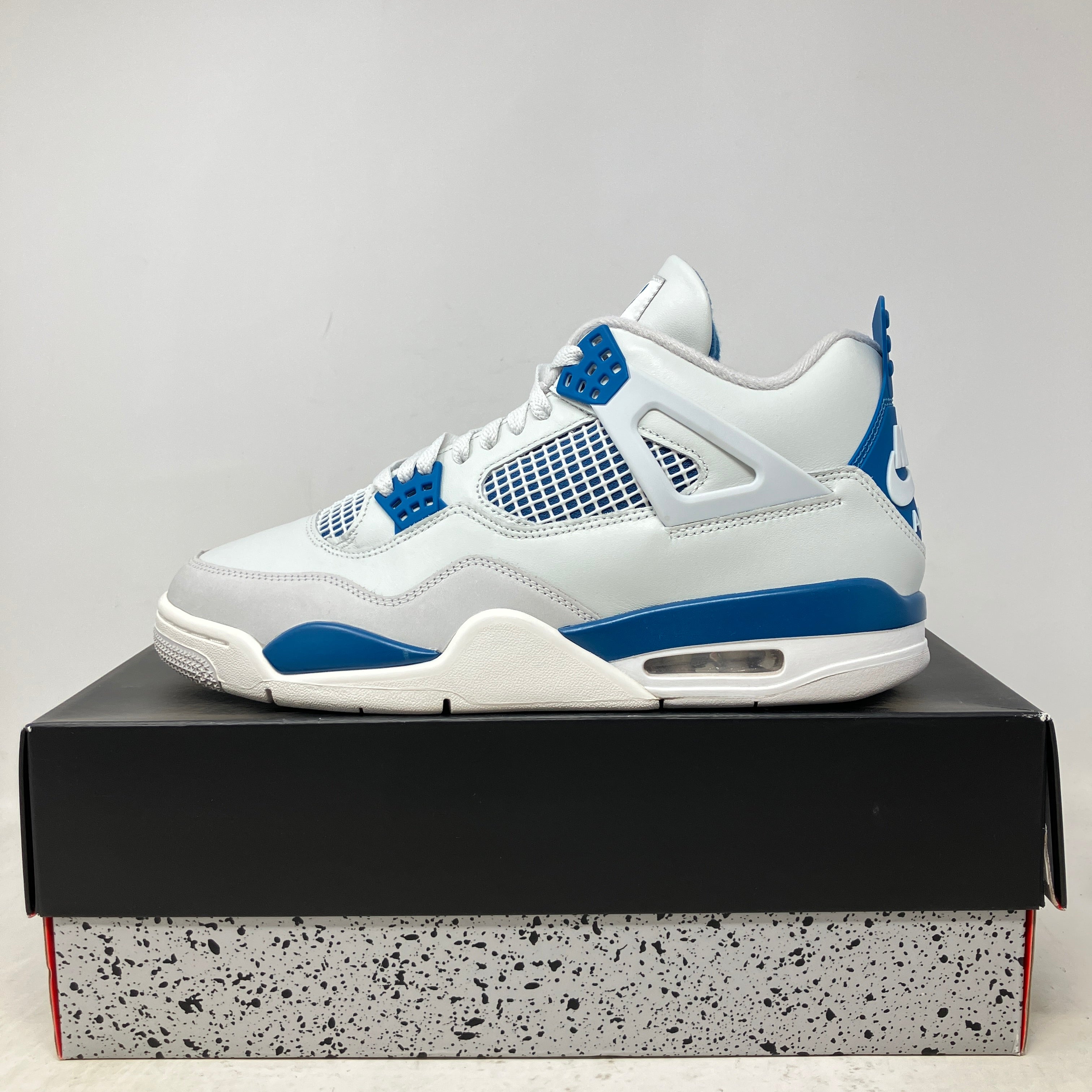 Jordan 4 Retro Military Blue (2024)