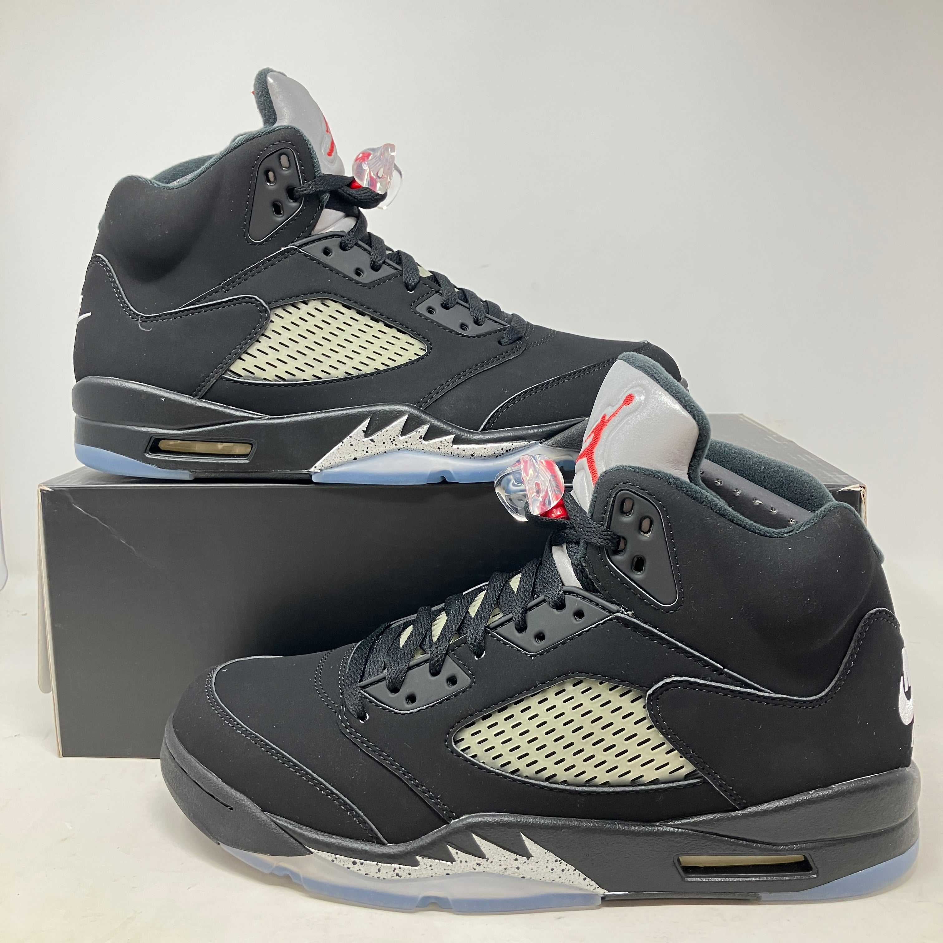 Jordan 5 Retro Black Metallic (2016)