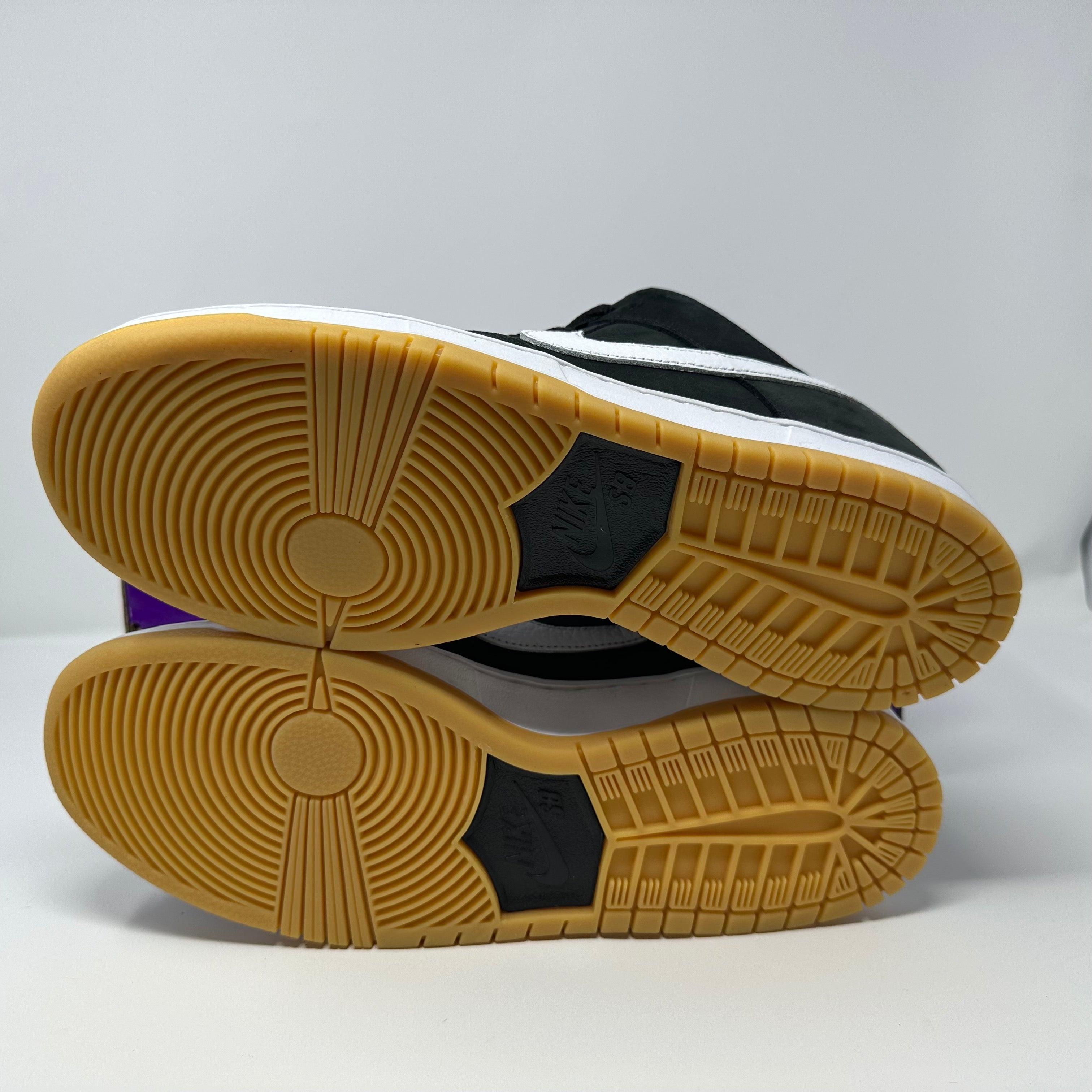 Nike SB Dunk Low Pro Black Gum