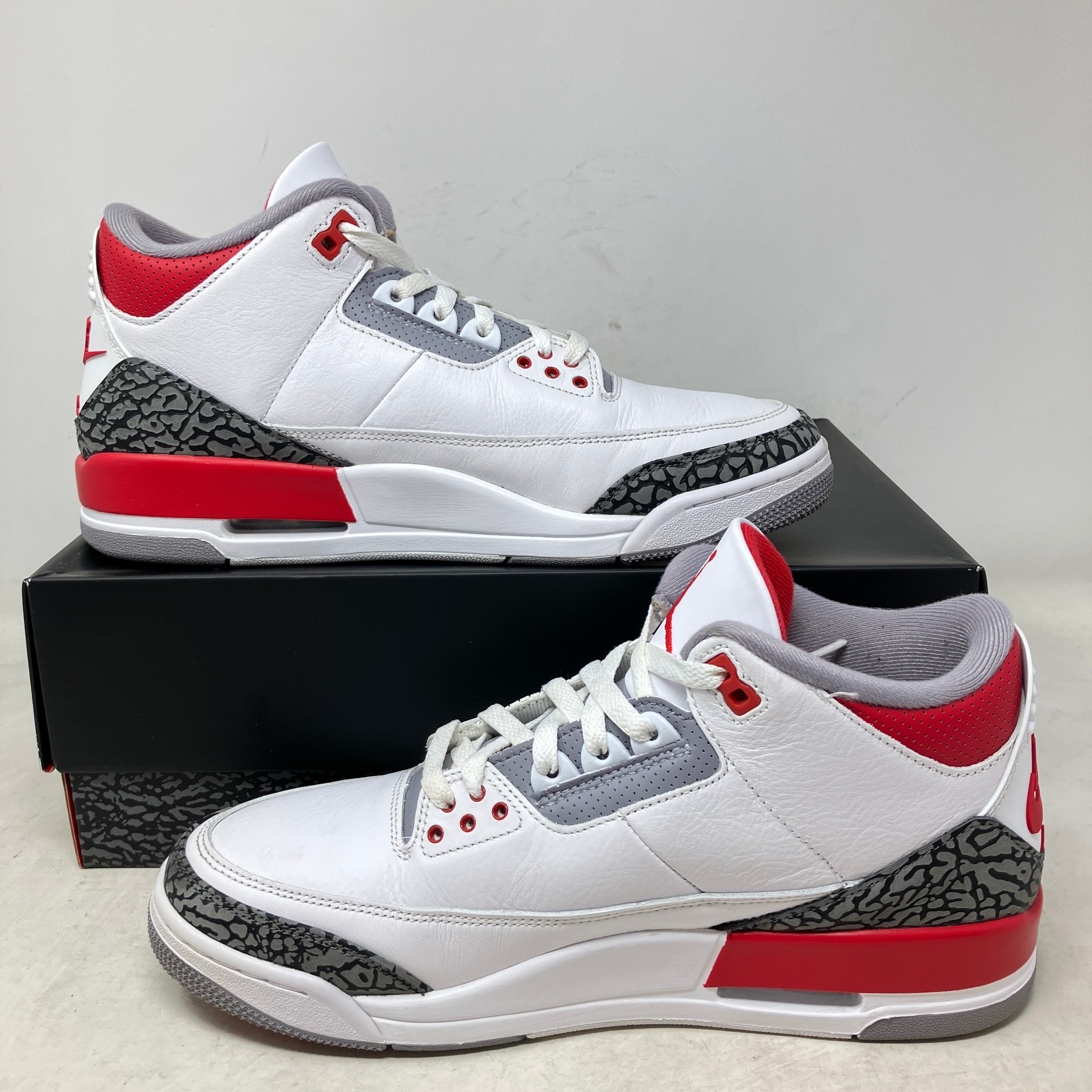 Jordan 3 Retro Fire Red (2022)