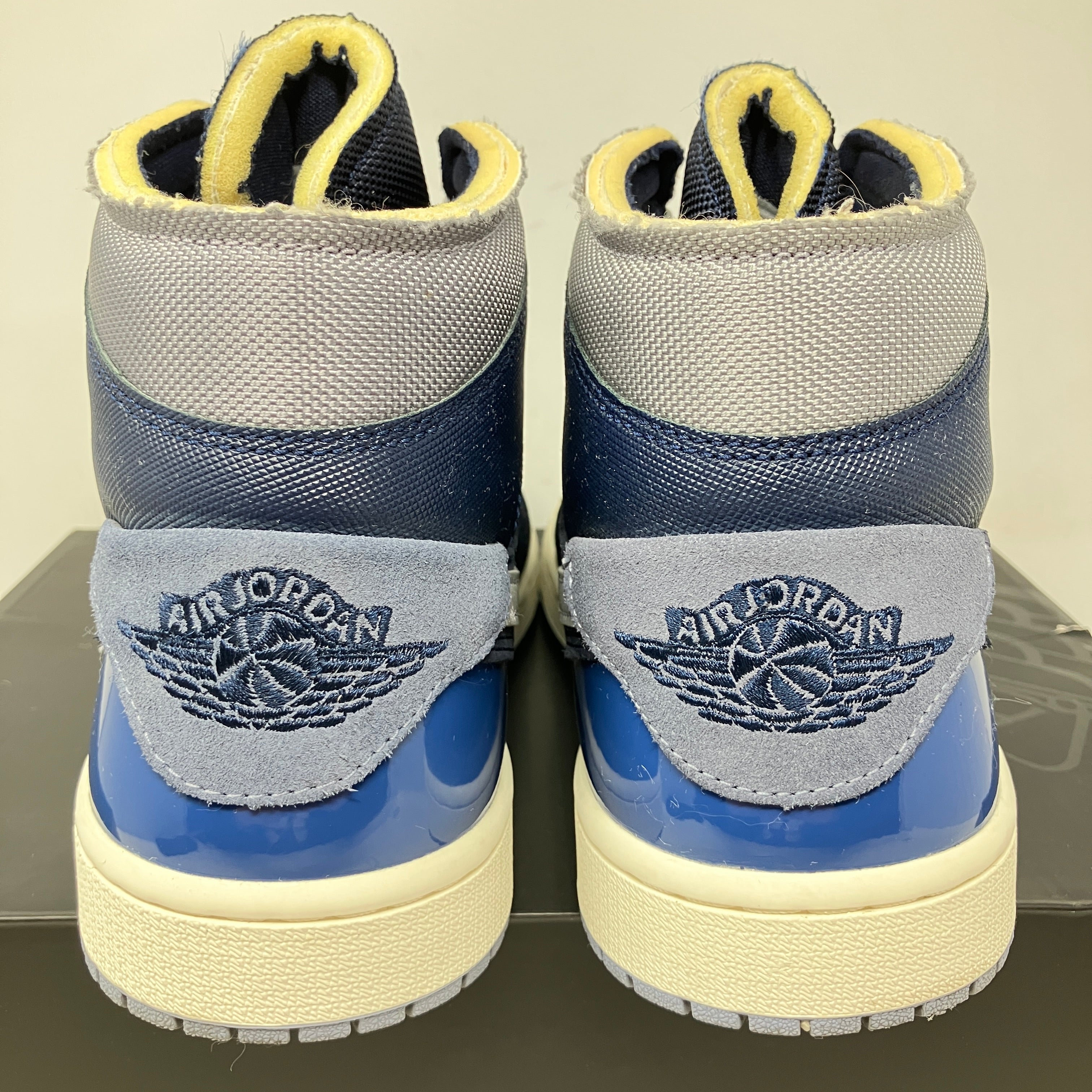 Jordan 1 Mid SE Craft Obsidian French Blue Ashen Slate White