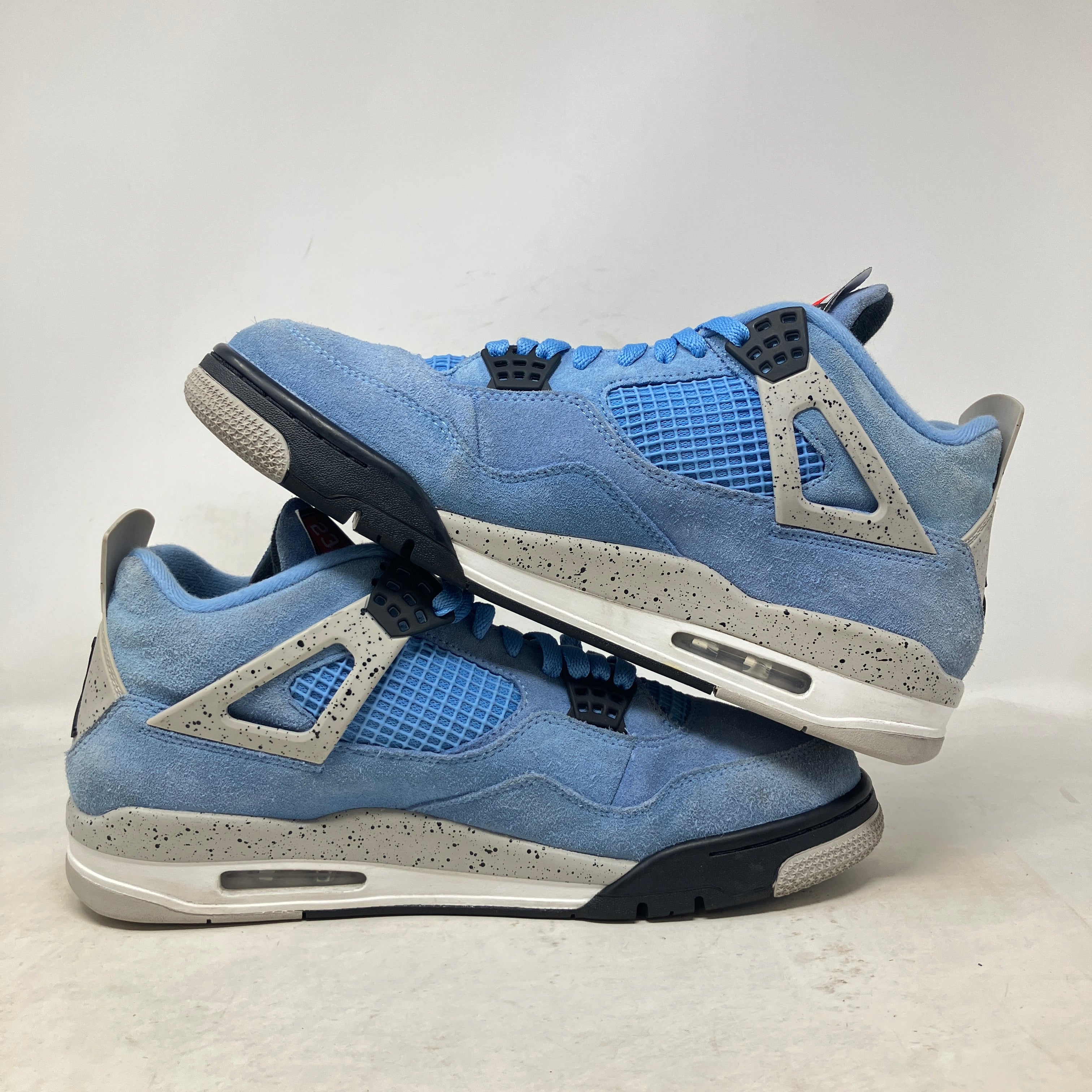 Jordan 4 Retro University Blue