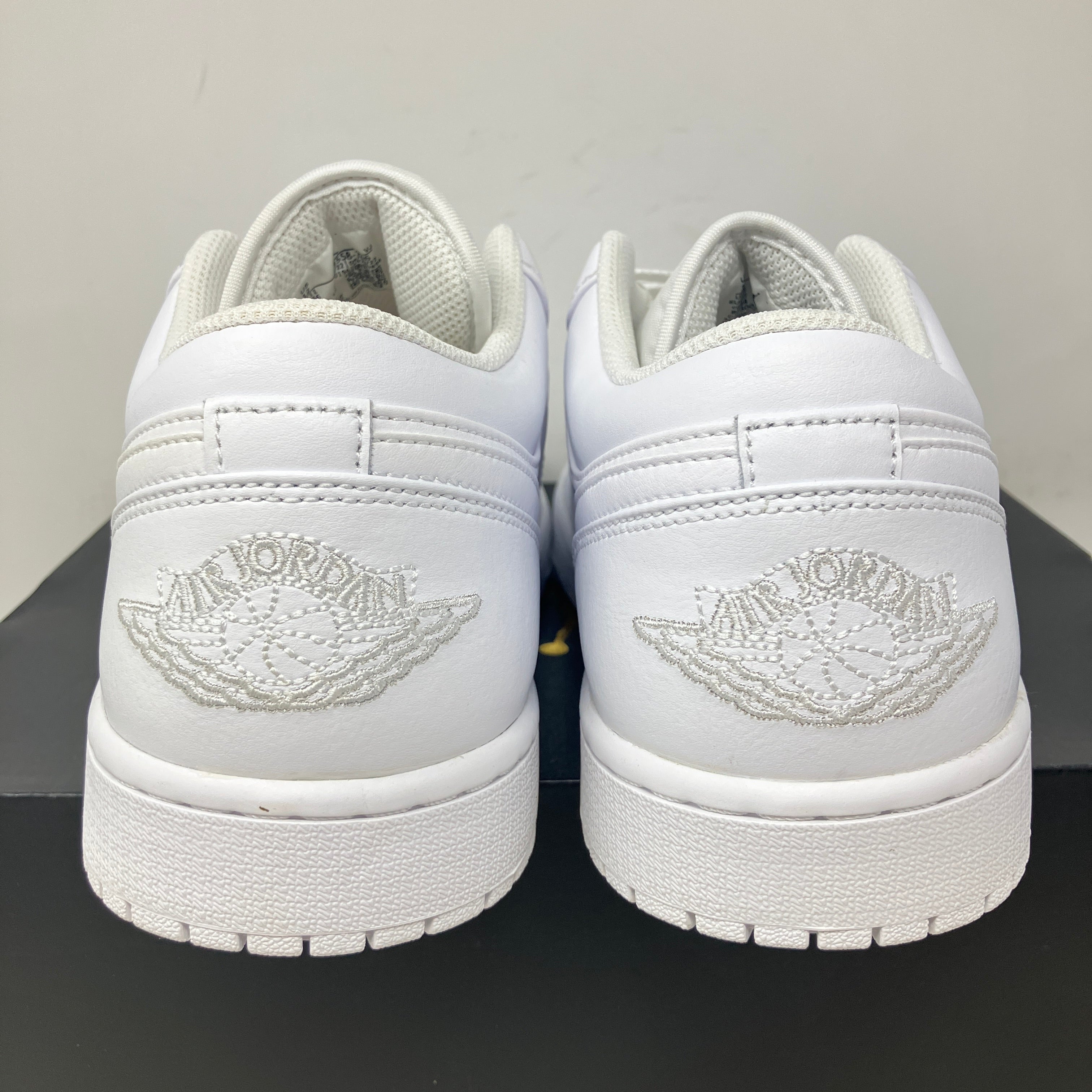 Jordan 1 Low Triple White