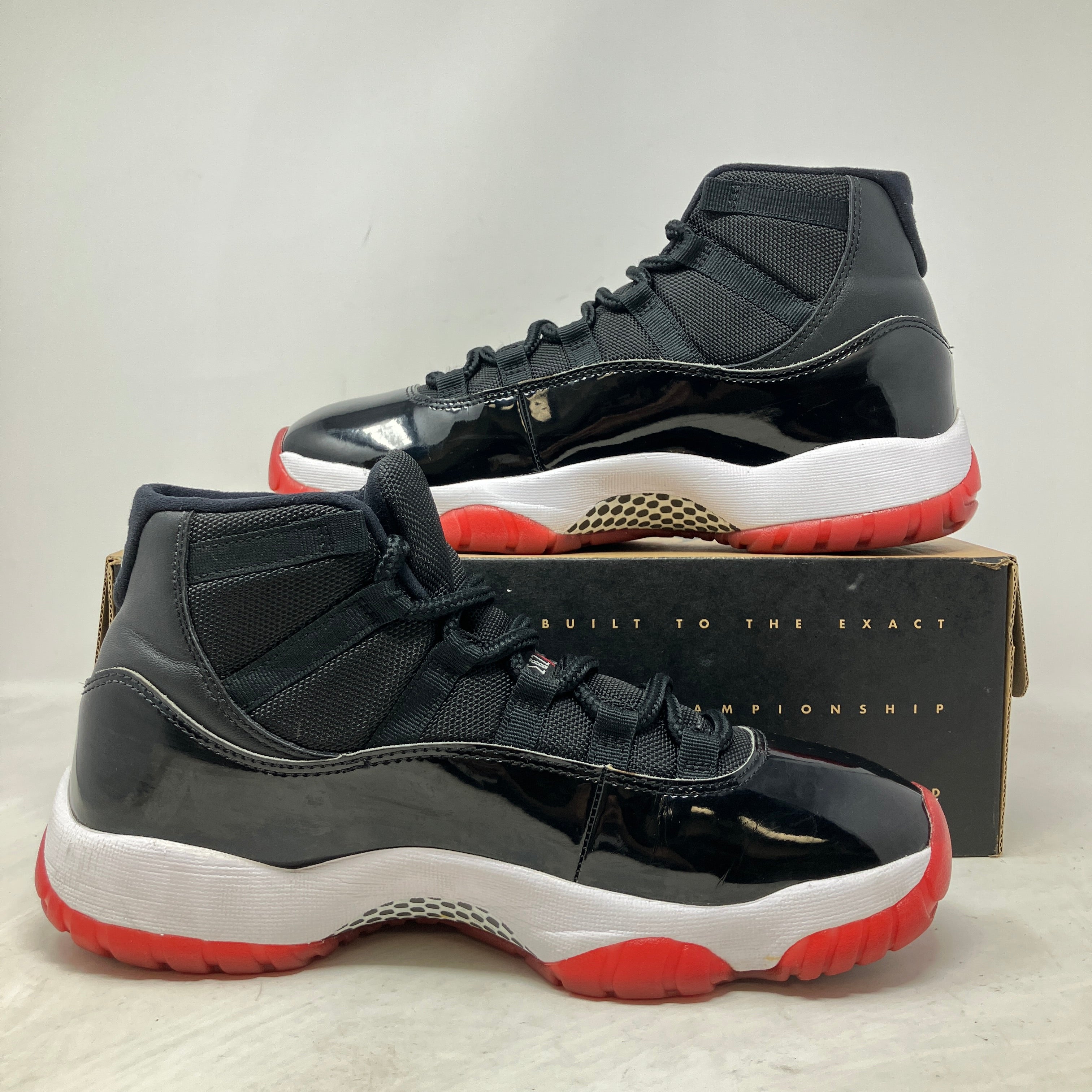 Jordan 11 Retro Playoffs Bred (2019)