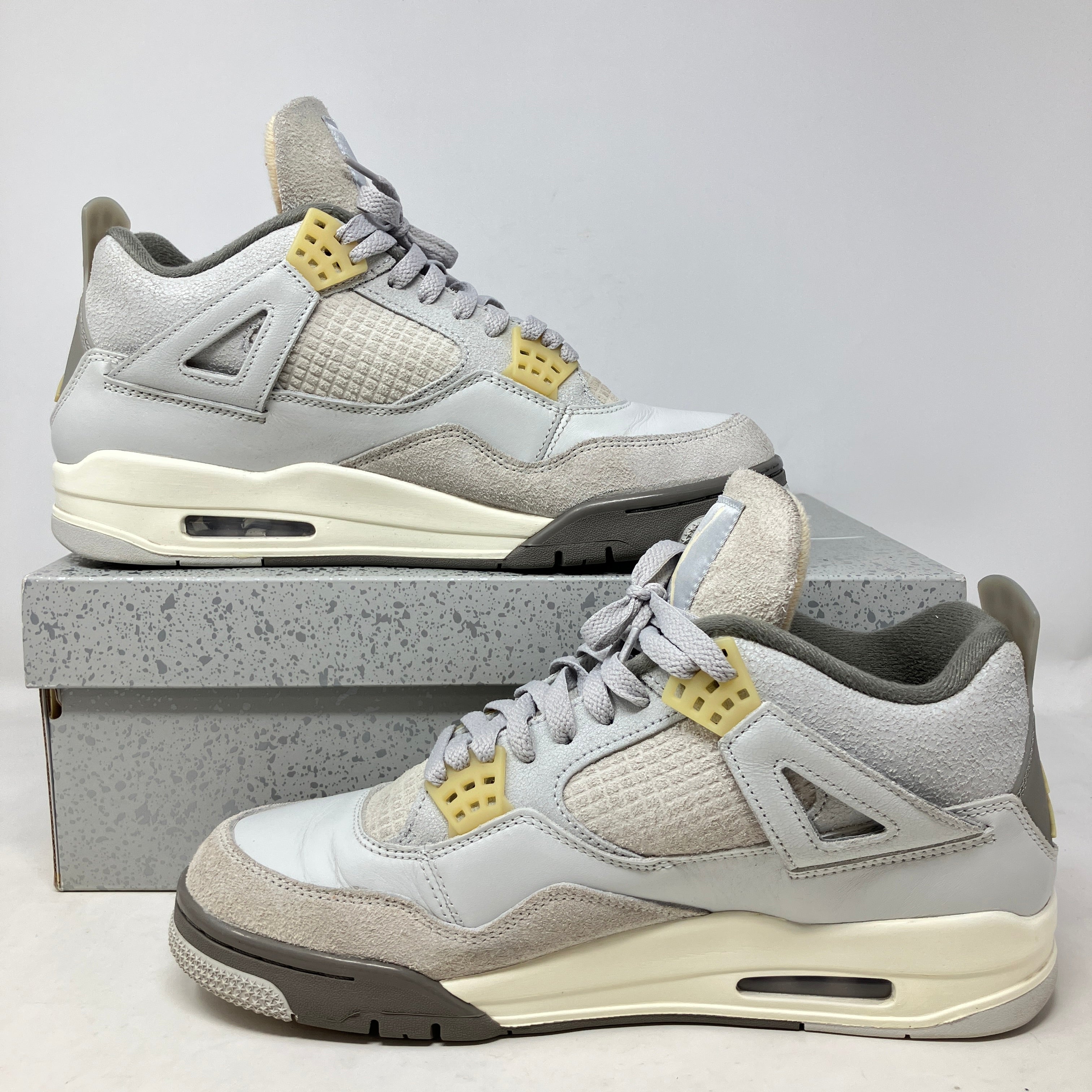 Jordan 4 Retro SE Craft Photon Dust