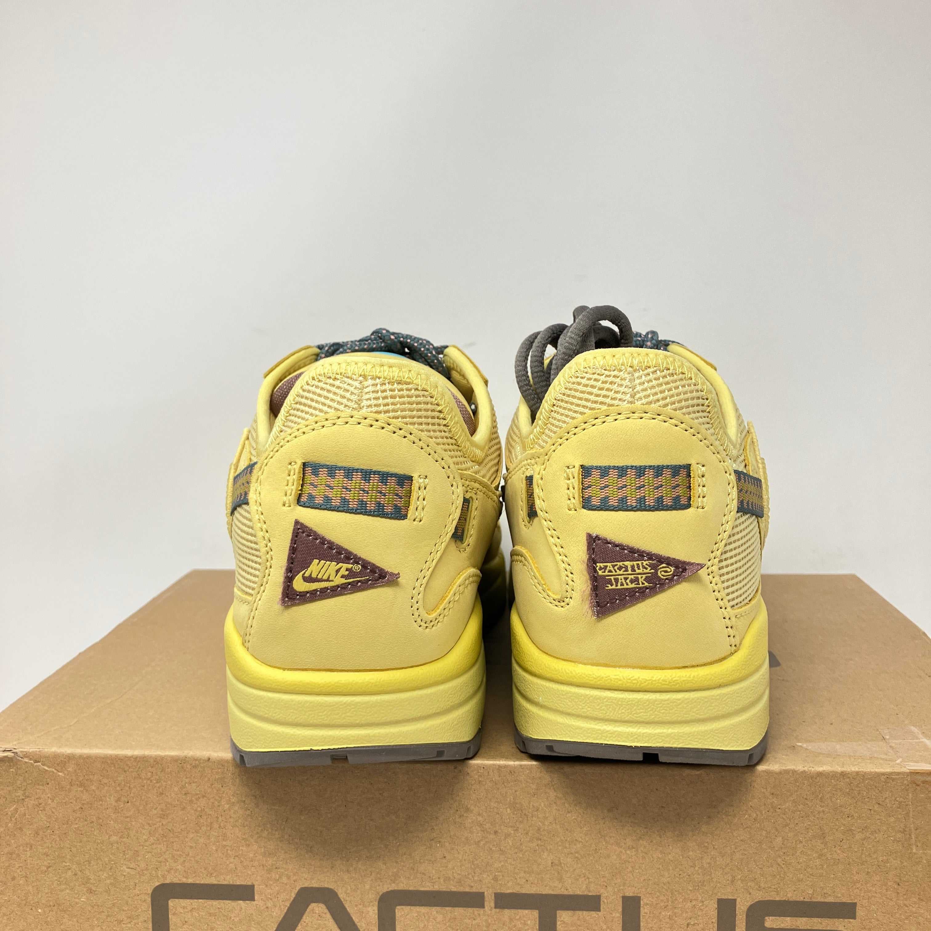 Nike Air Max 1 Travis Scott Cactus Jack Saturn Gold