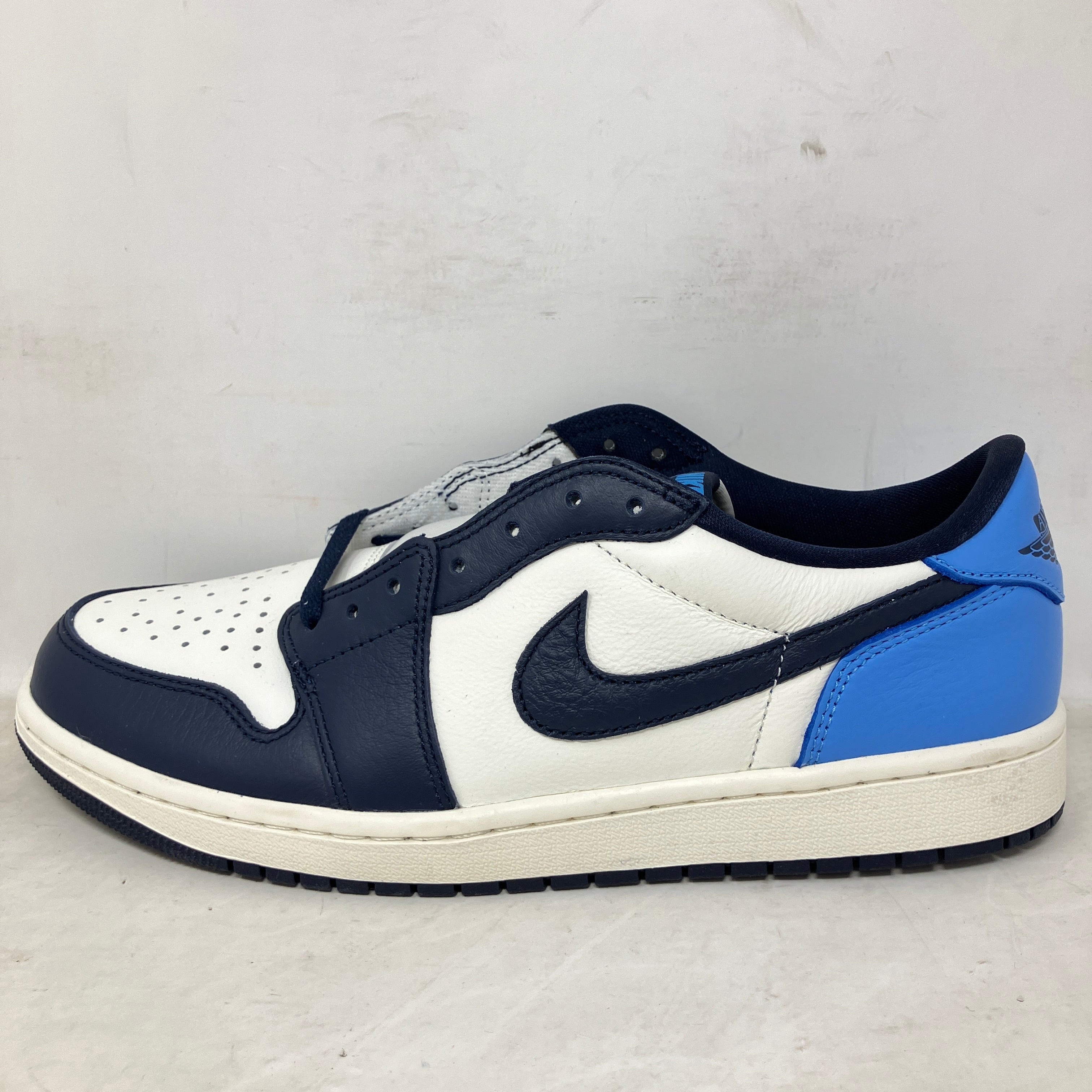Jordan 1 Low OG Obsidian UNC