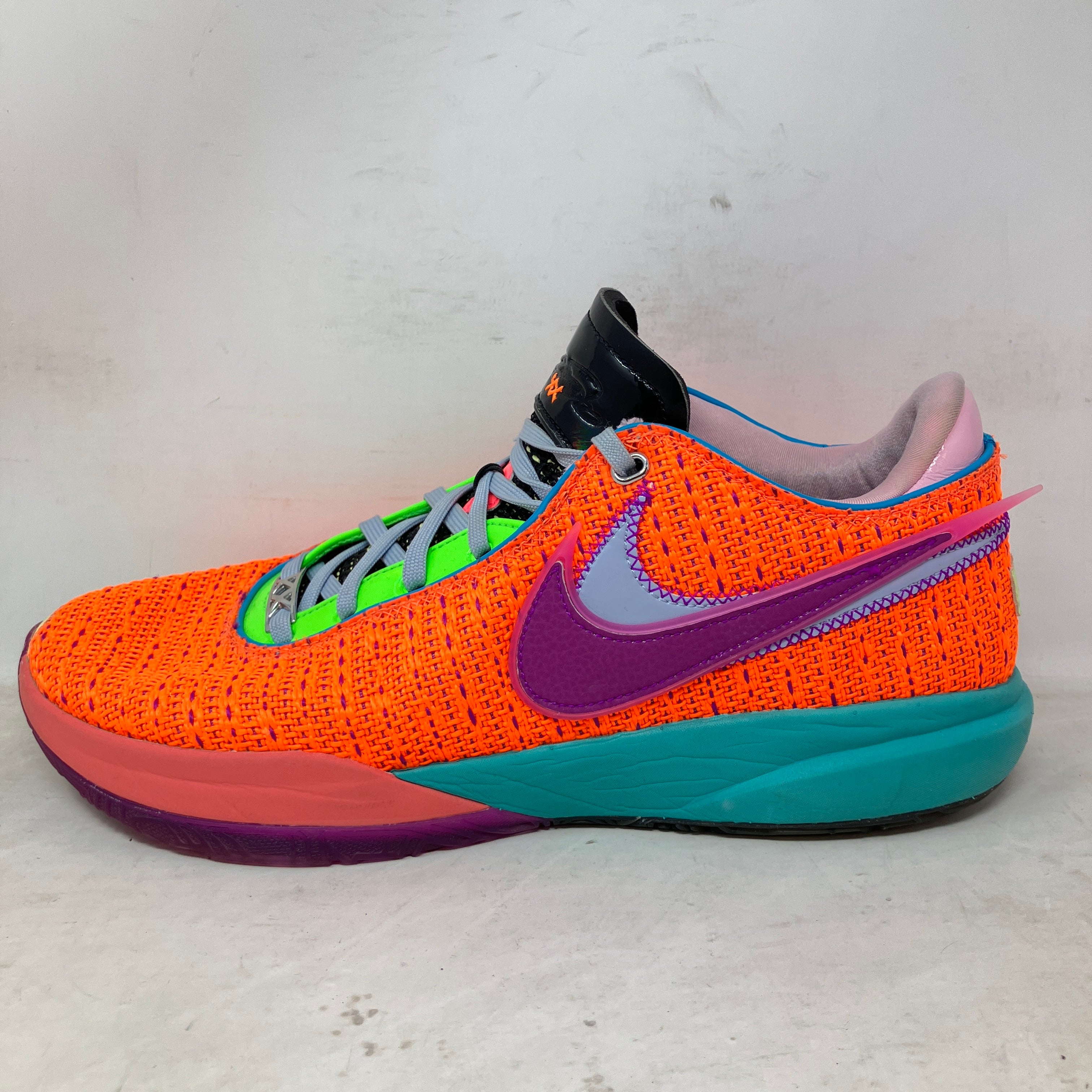 Nike LeBron 20 Chosen 1