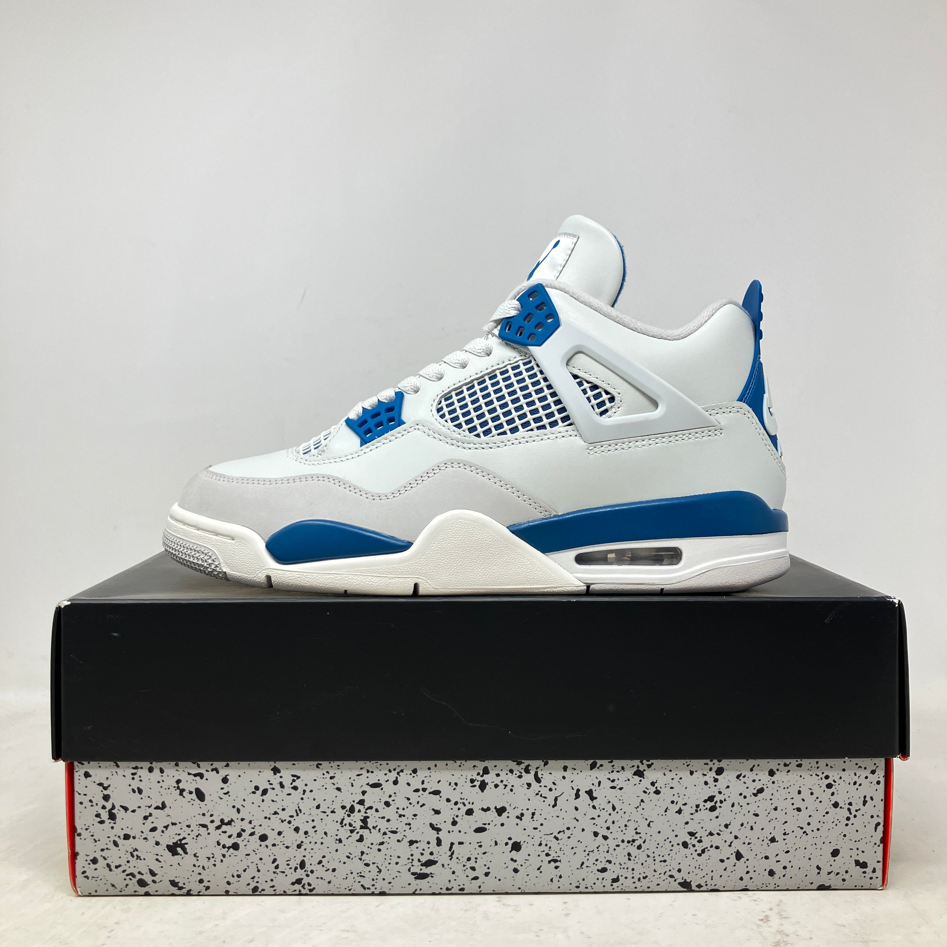 Jordan 4 Retro Military Blue (2024)